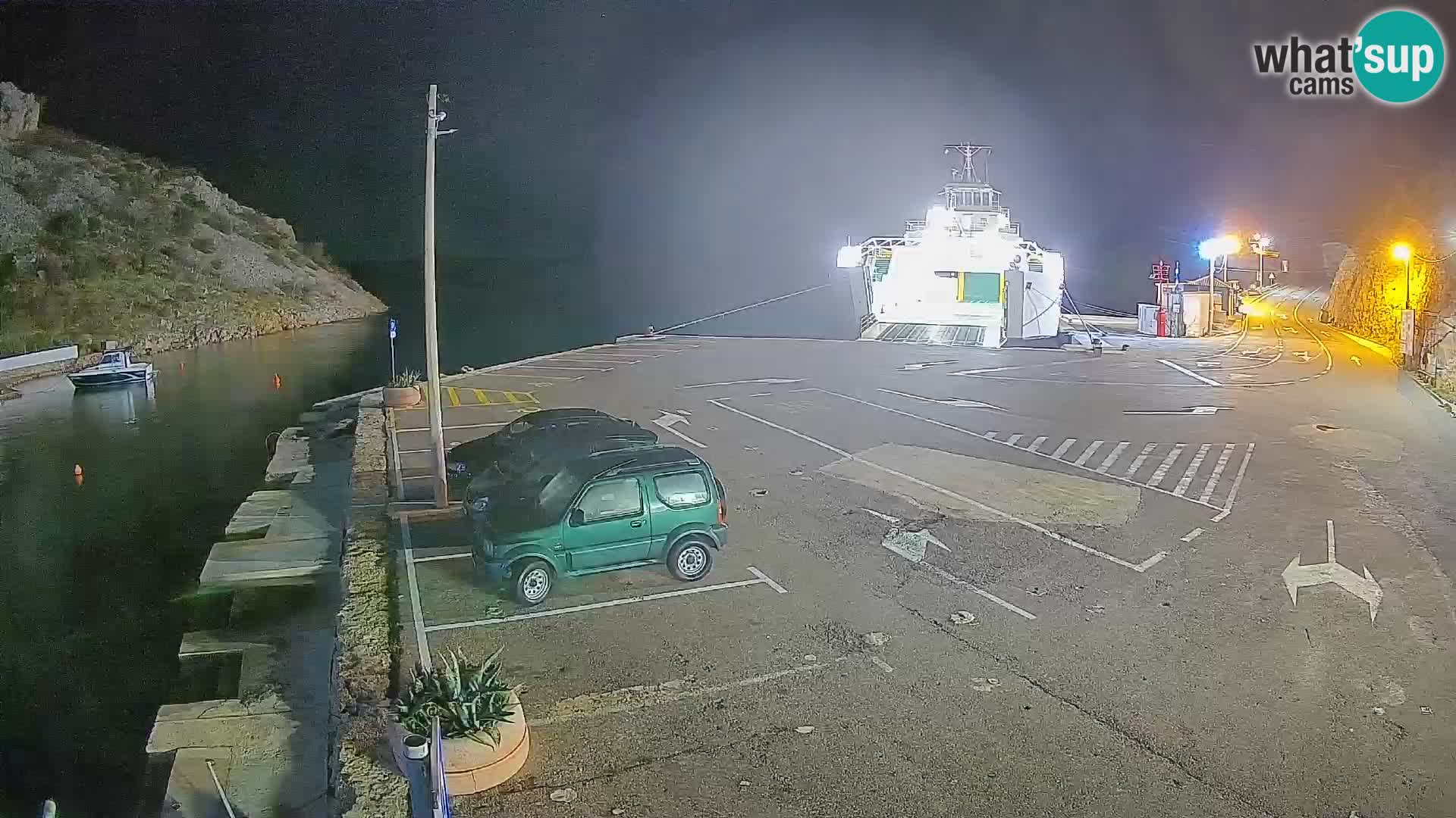 Web kamera trajektna luka Prizna – prema otoku Pag