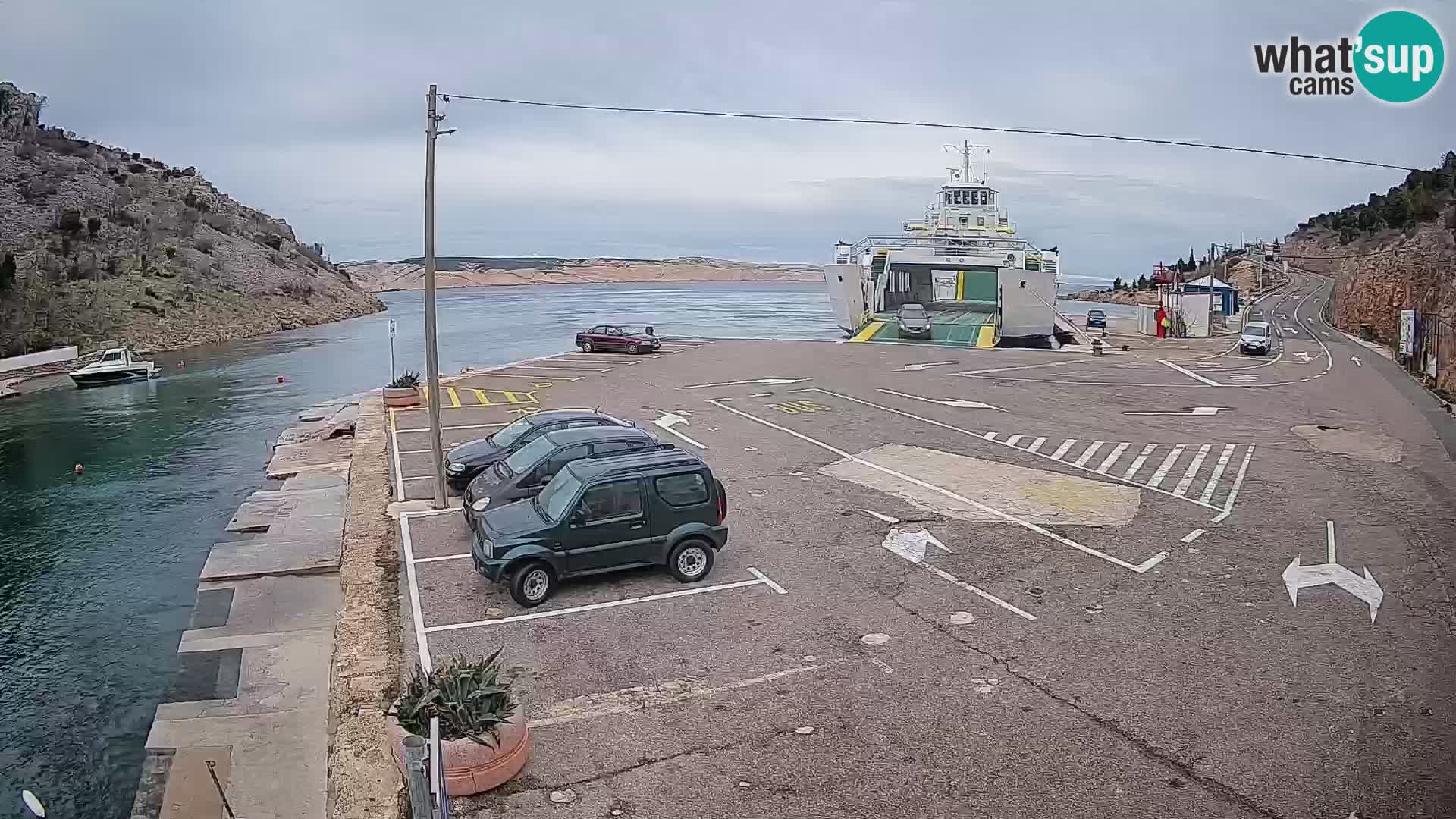 Webcam del puerto de ferris de Prizna – hacia la isla de Pag
