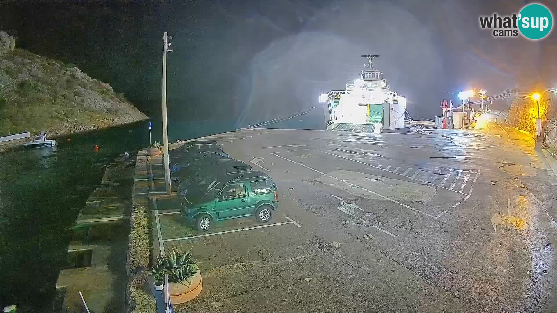 Webcam del puerto de ferris de Prizna – hacia la isla de Pag