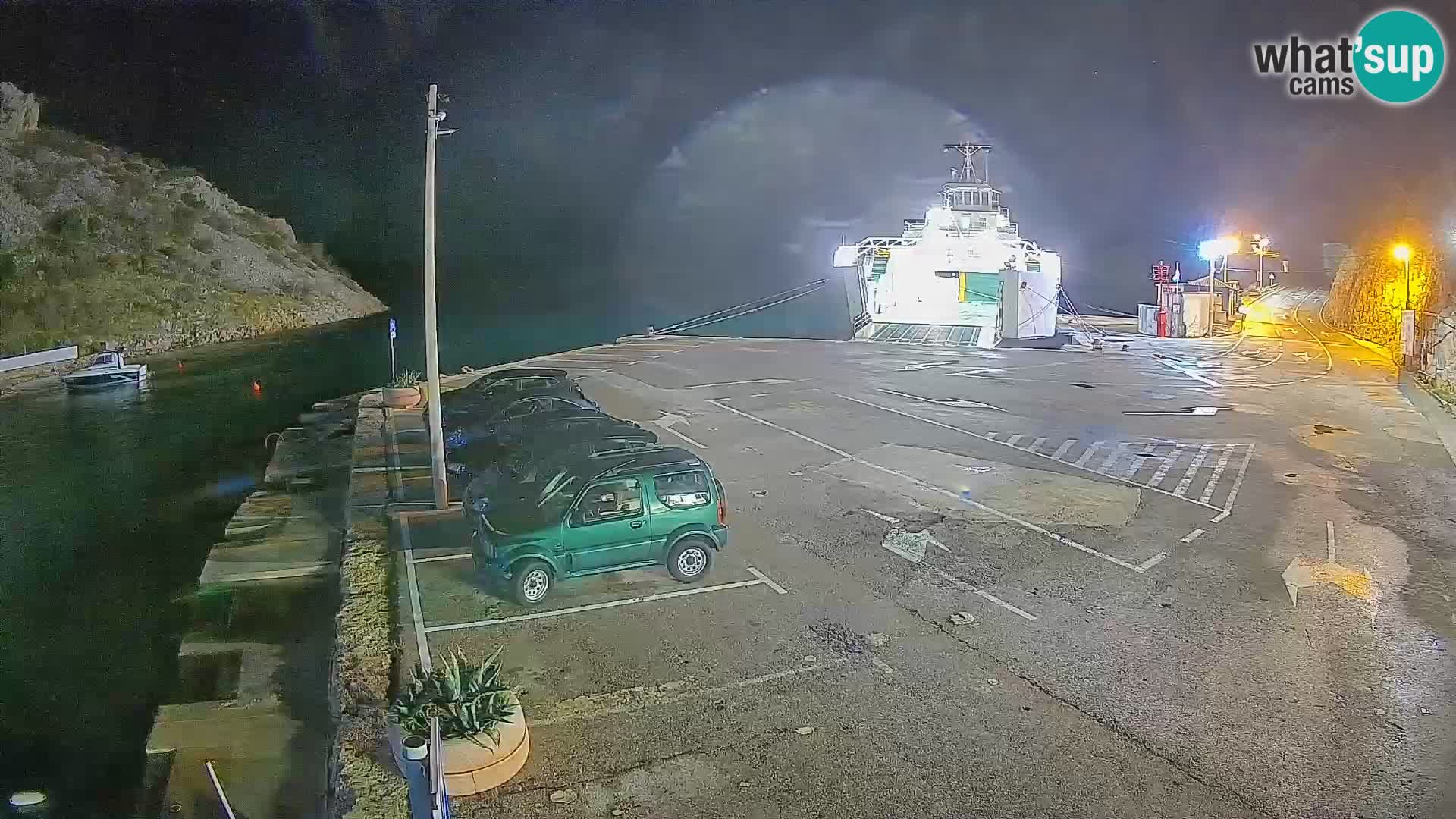 Web kamera trajektna luka Prizna – prema otoku Pag