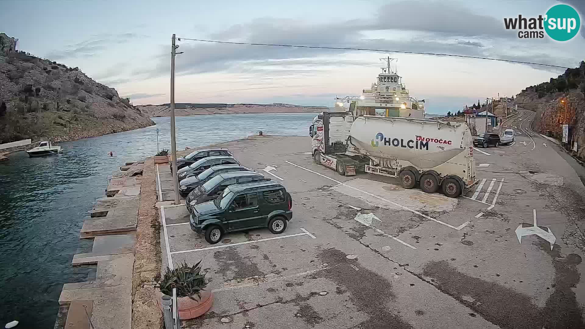 Webcam Prizna ferry port to Pag island