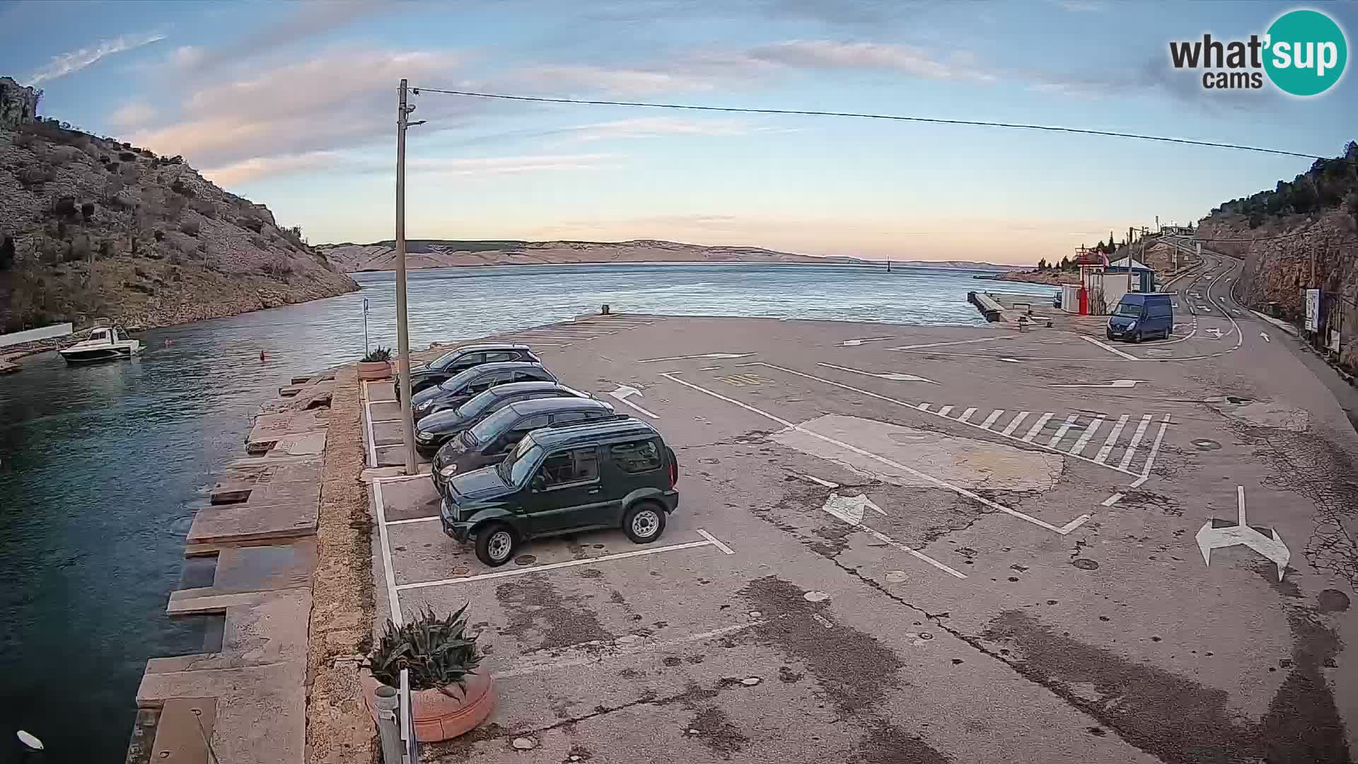 Webcam Prizna ferry port to Pag island