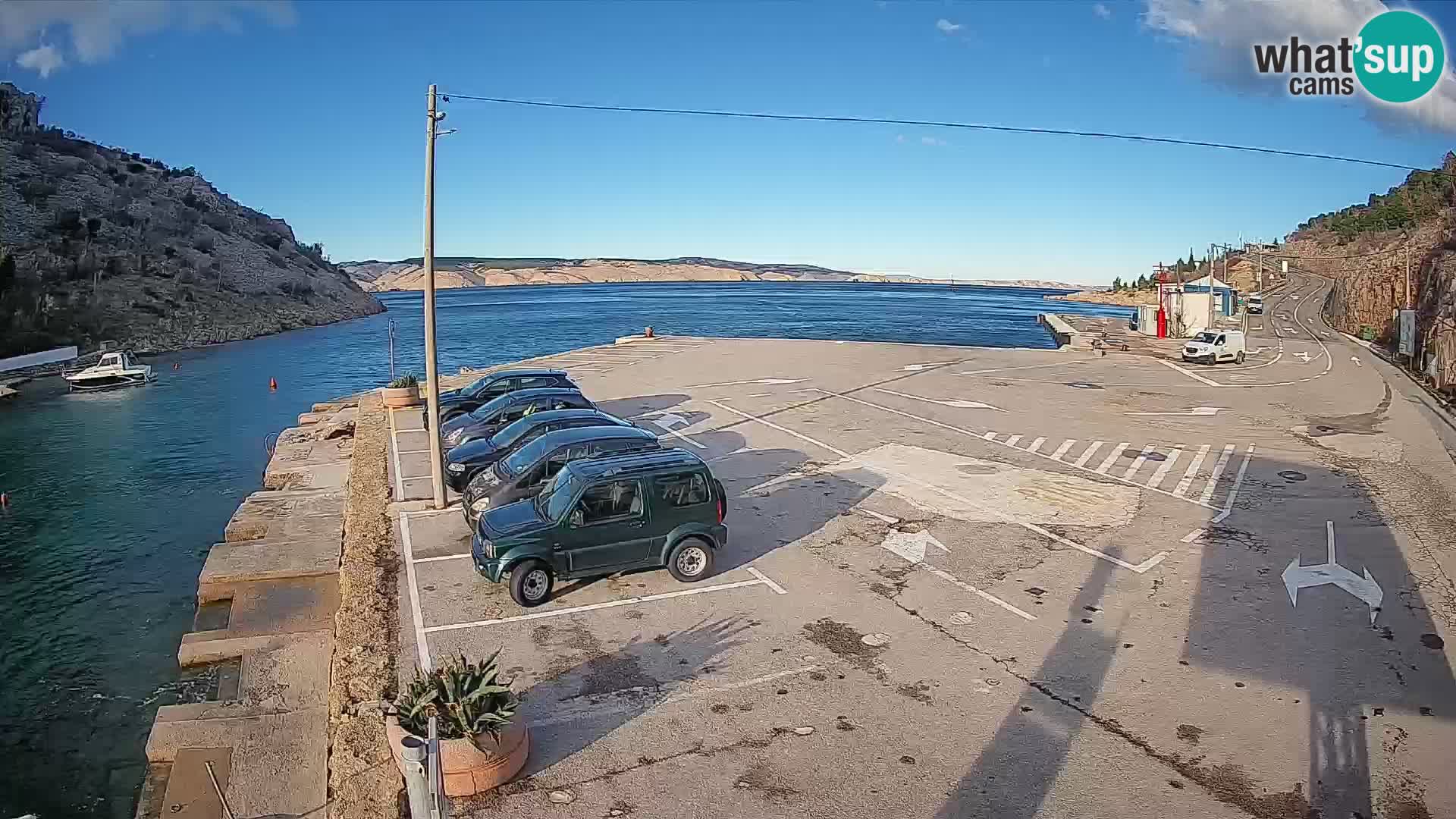 Web kamera trajektna luka Prizna – prema otoku Pag