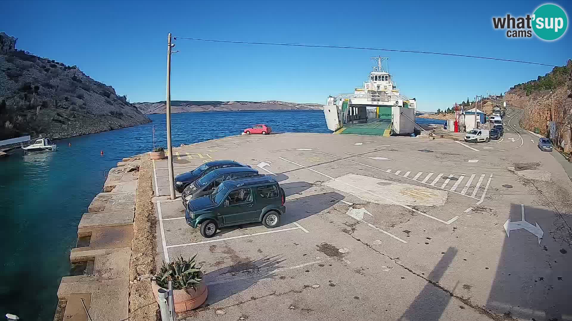 Web kamera trajektna luka Prizna – prema otoku Pag