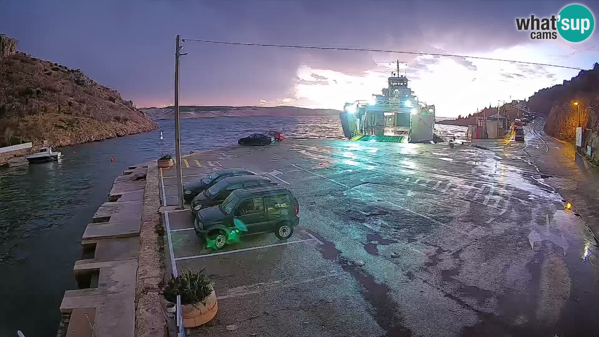Webcam Prizna ferry port to Pag island