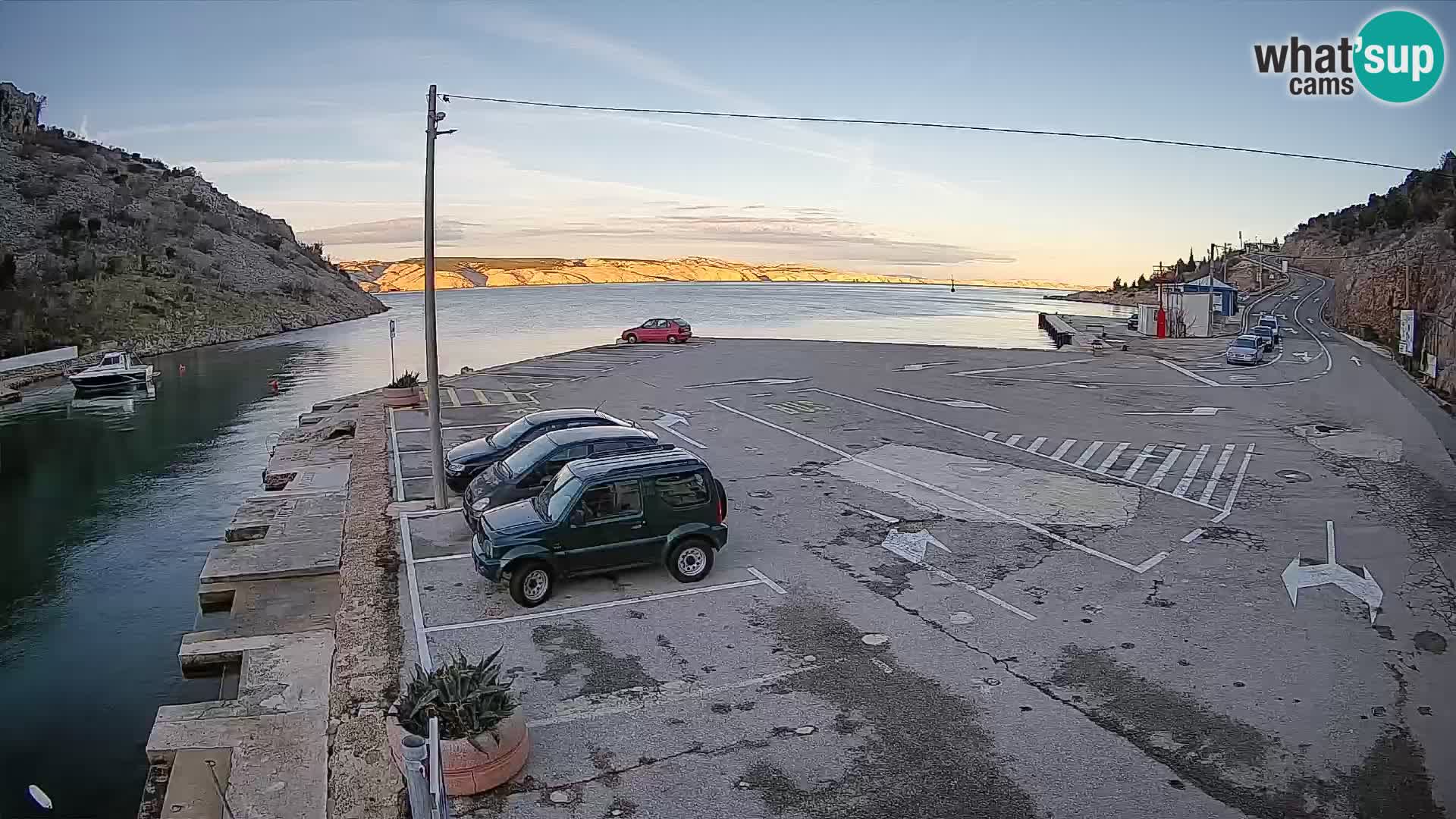 Webcam Prizna ferry port to Pag island