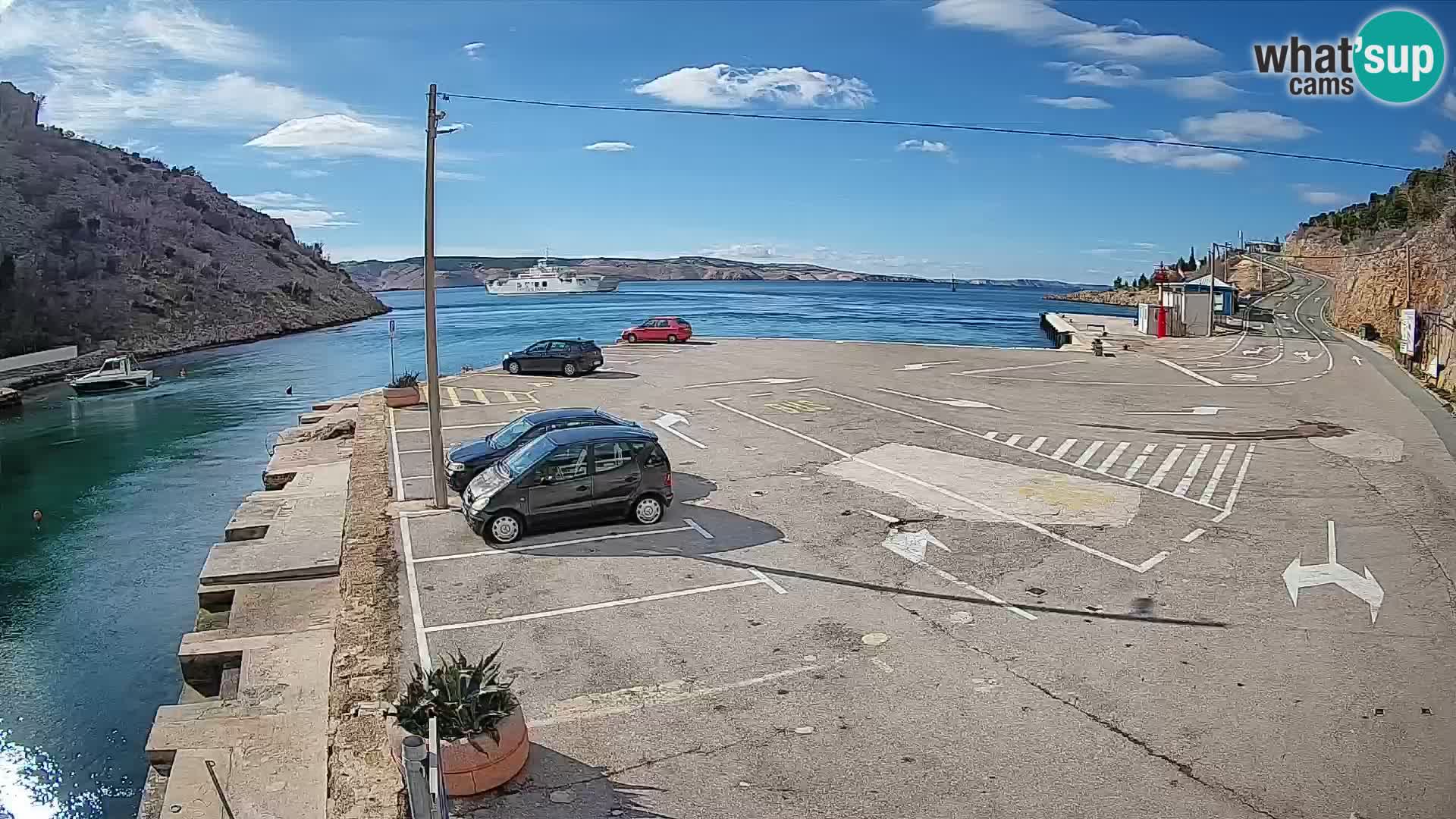 Web kamera trajektna luka Prizna – prema otoku Pag