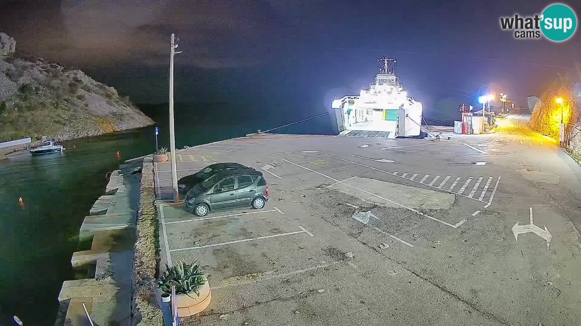 Web kamera trajektna luka Prizna – prema otoku Pag