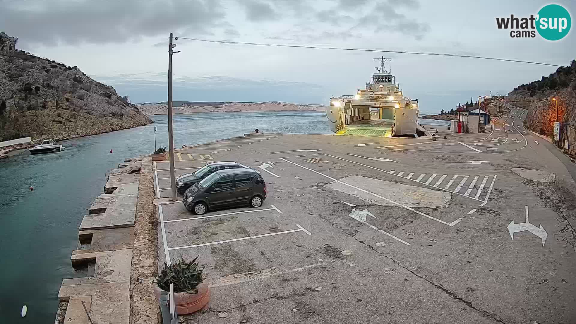 Webcam Prizna ferry port to Pag island