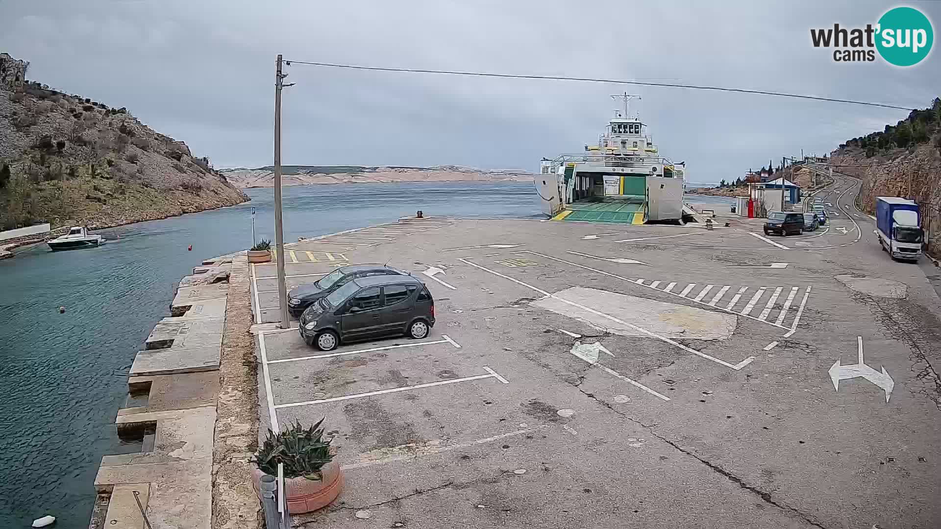 Webcam Prizna ferry port to Pag island
