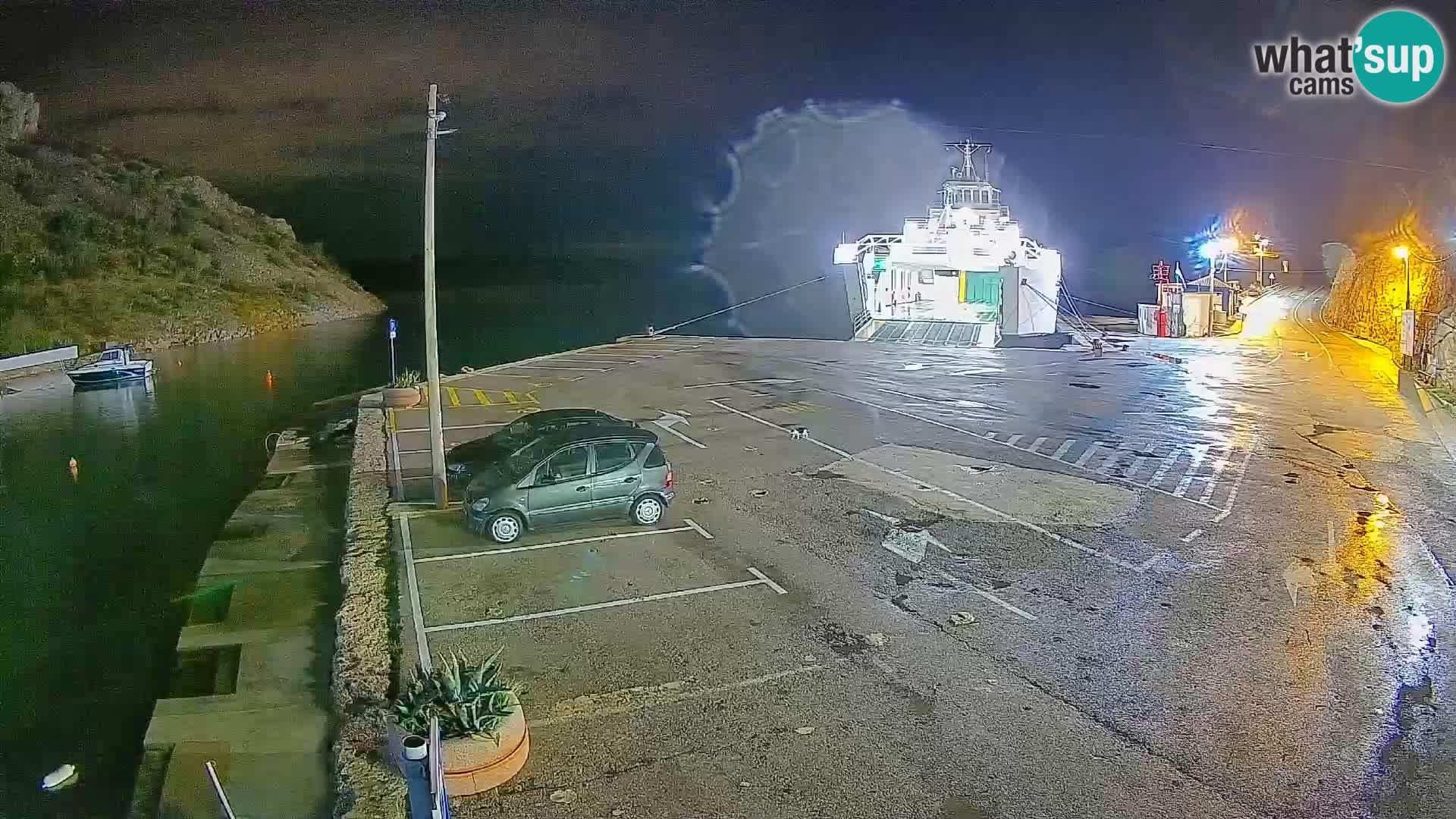 Webcam del puerto de ferris de Prizna – hacia la isla de Pag