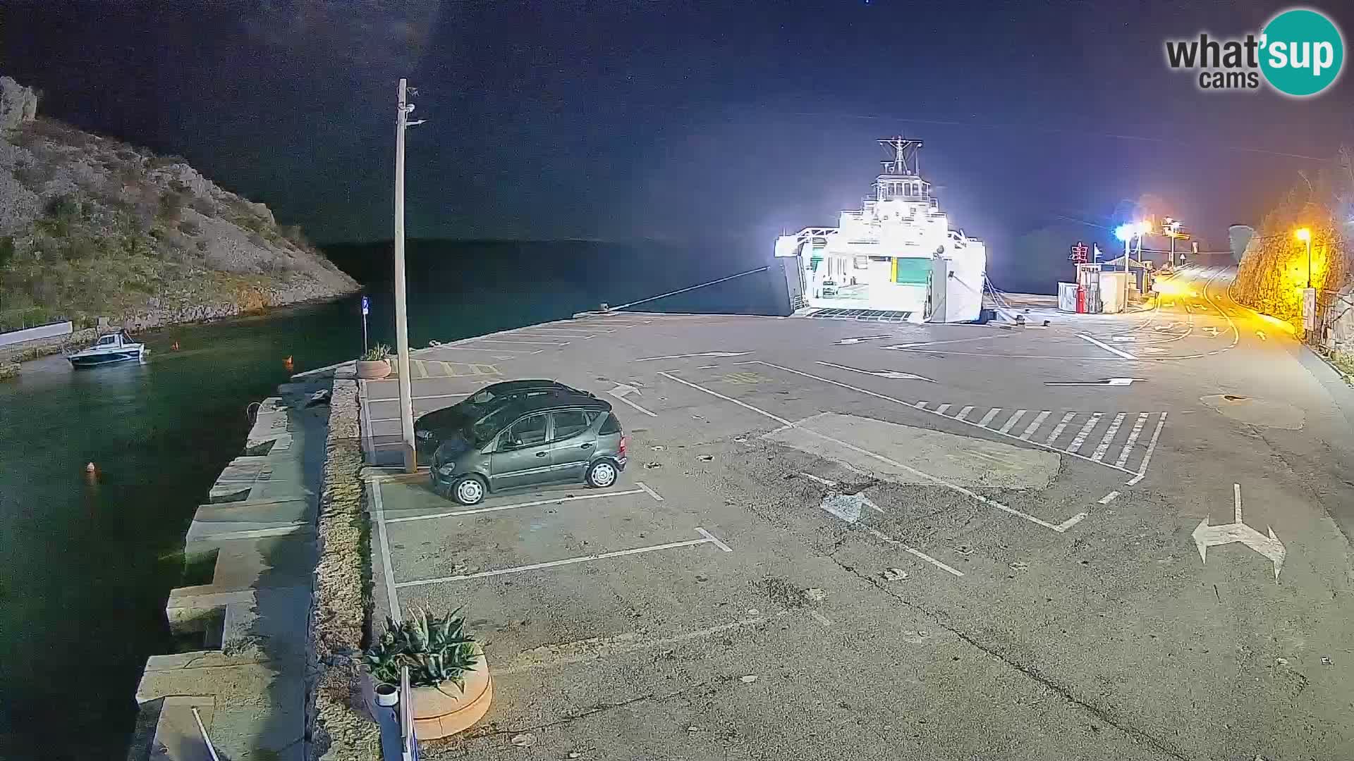 Web kamera trajektna luka Prizna – prema otoku Pag