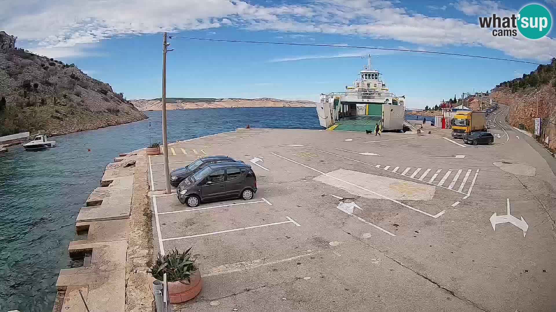 Webcam del puerto de ferris de Prizna – hacia la isla de Pag