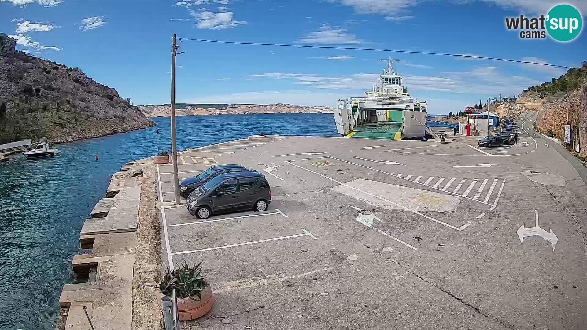 Web kamera trajektna luka Prizna – prema otoku Pag