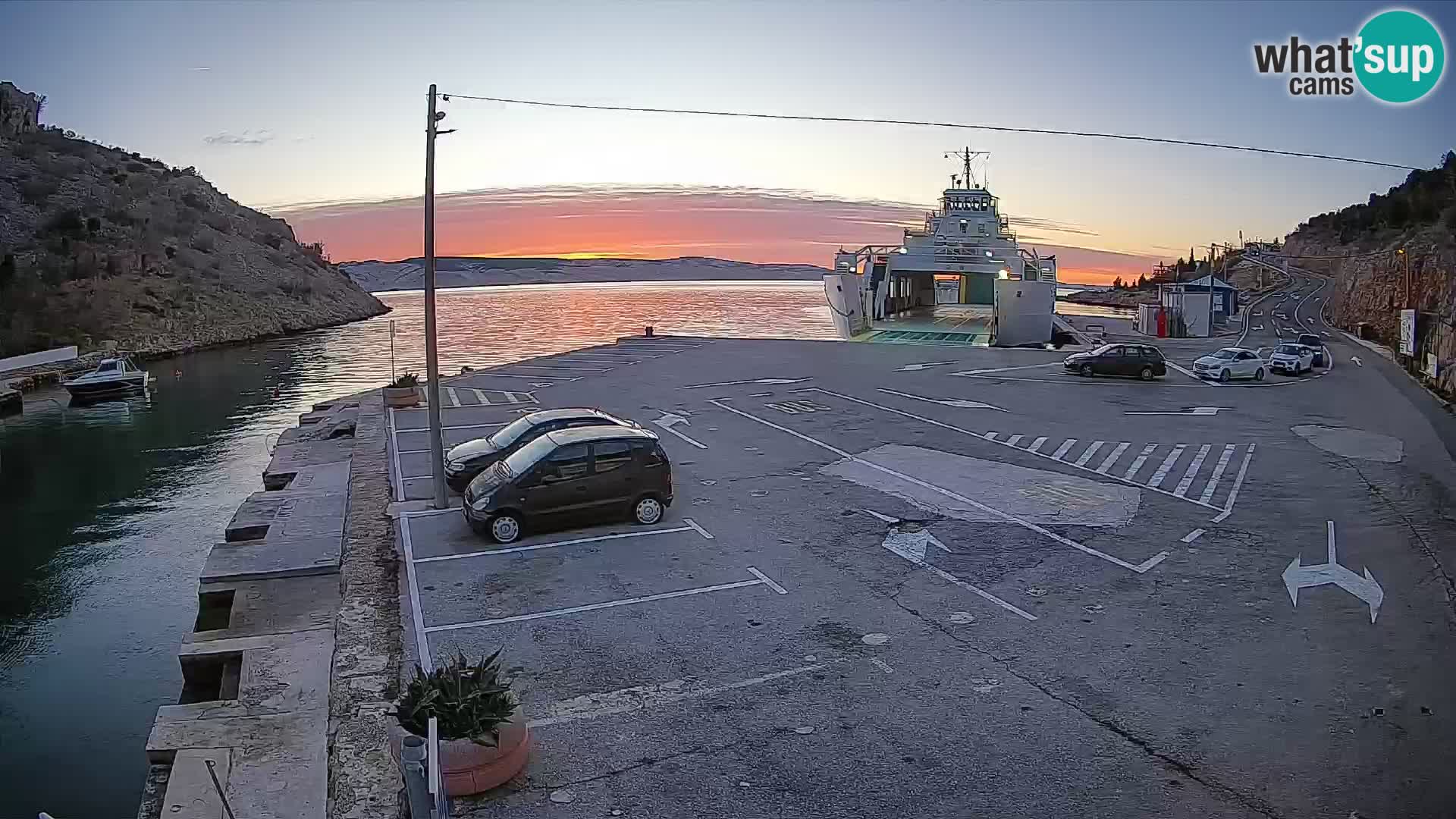 Webcam port de ferry de Prizna – vers l’île de Pag