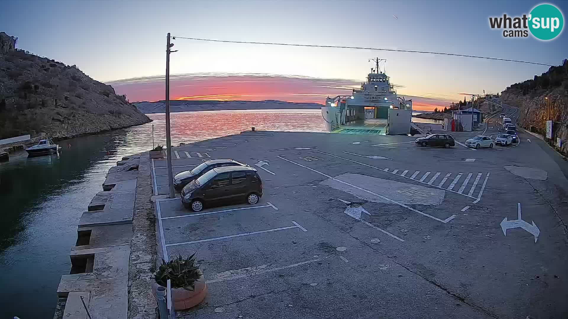 Webcam Prizna ferry port to Pag island