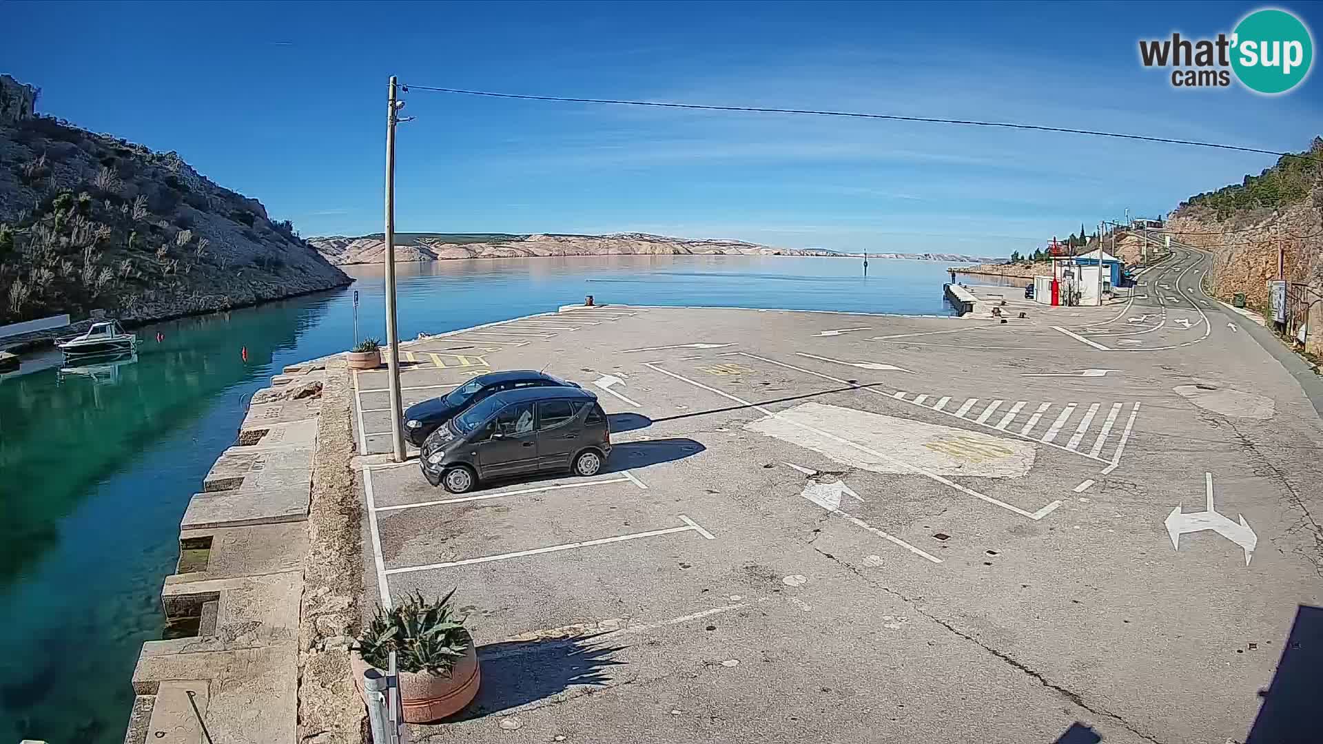 Webcam del puerto de ferris de Prizna – hacia la isla de Pag