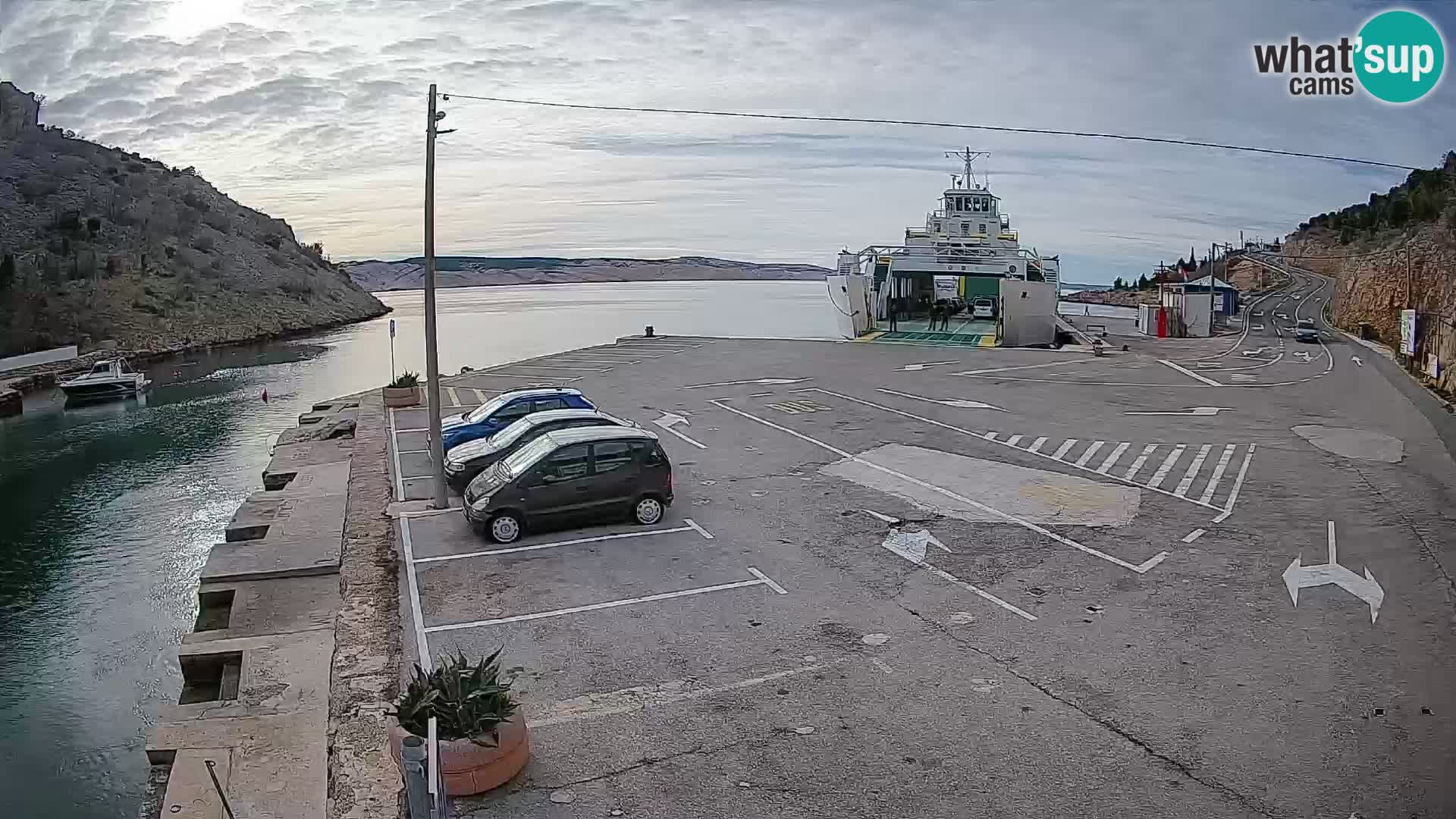 Web kamera trajektna luka Prizna – prema otoku Pag