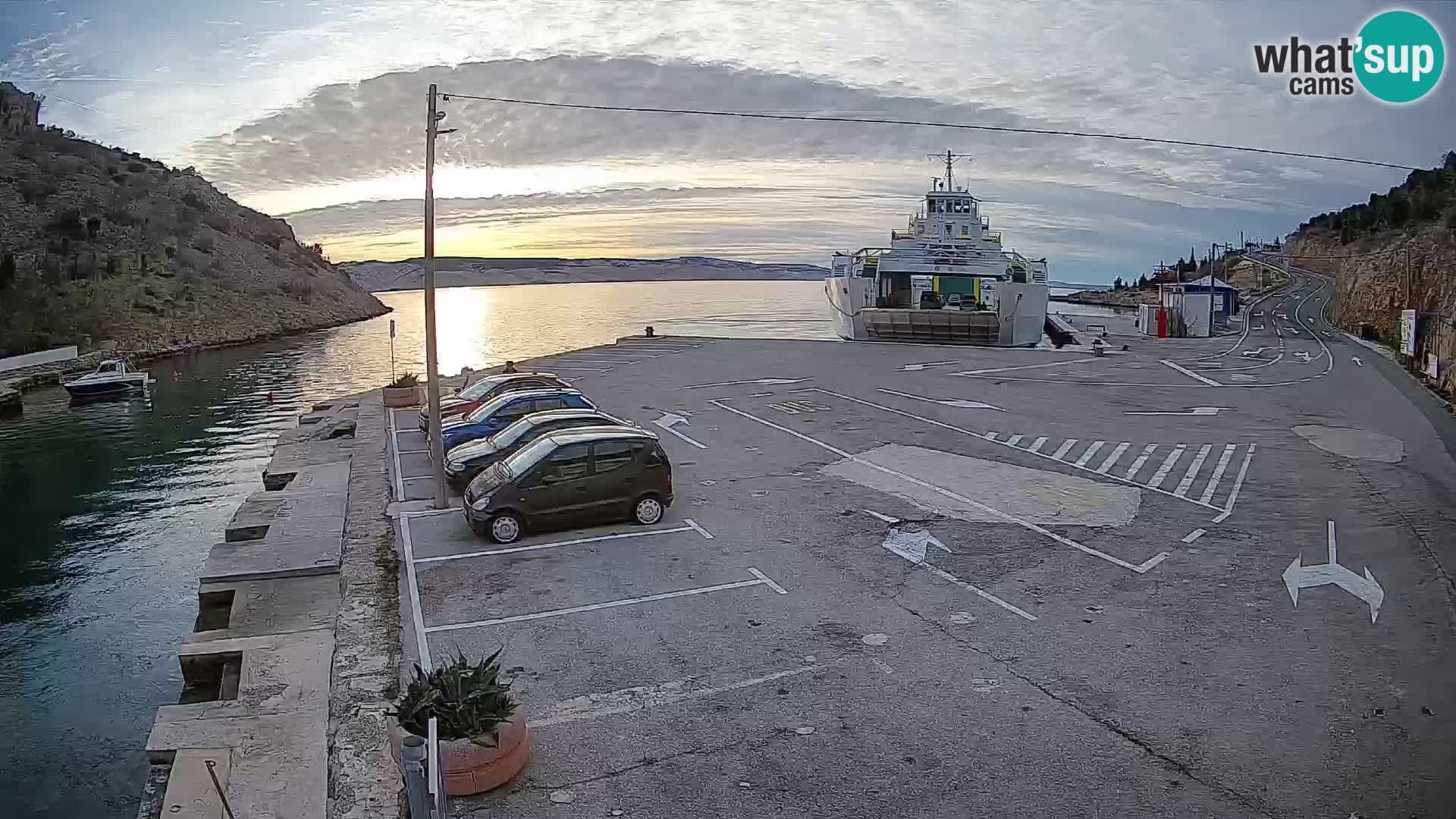 Webcam Prizna ferry port to Pag island