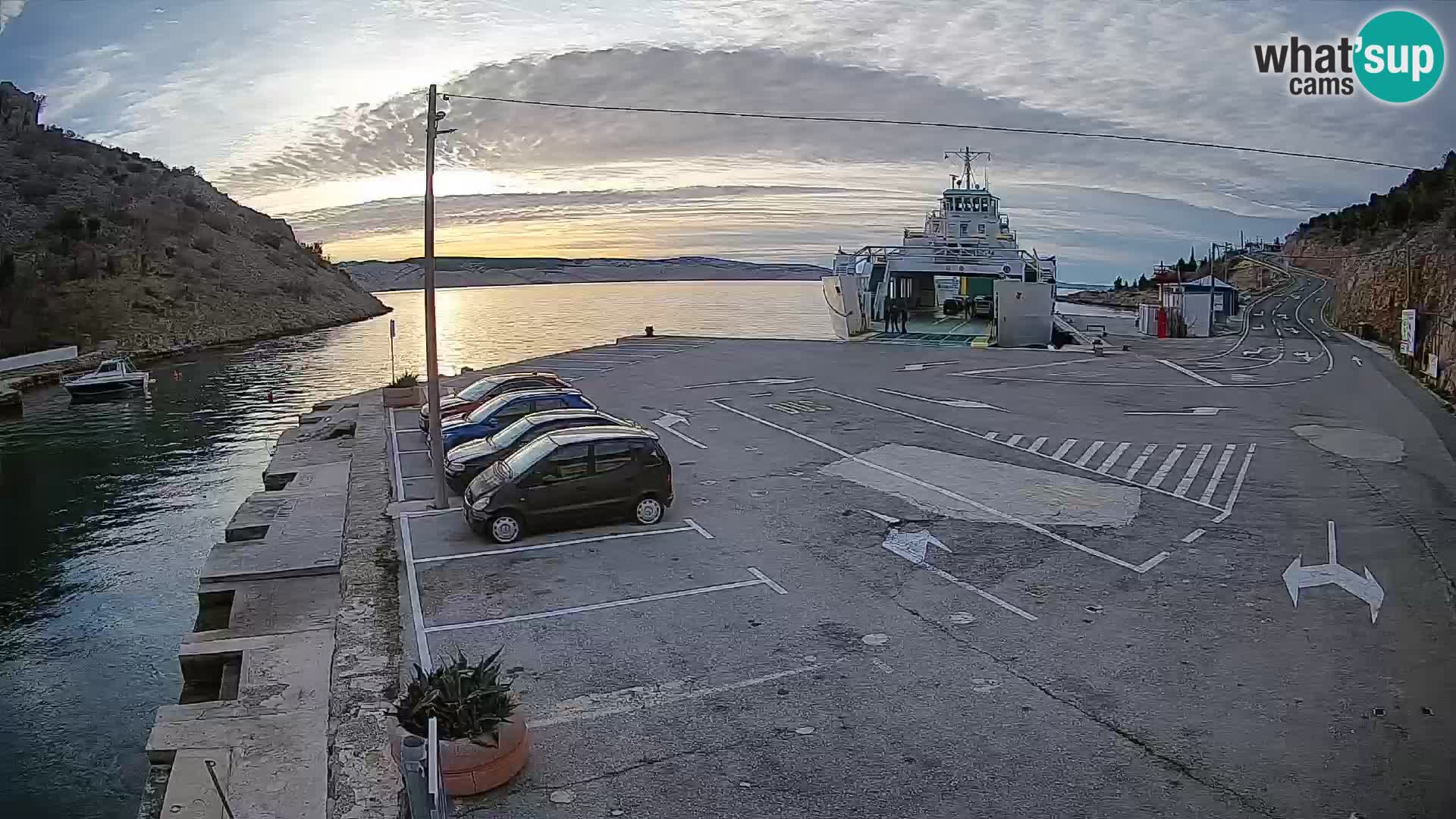 Webcam Prizna ferry port to Pag island