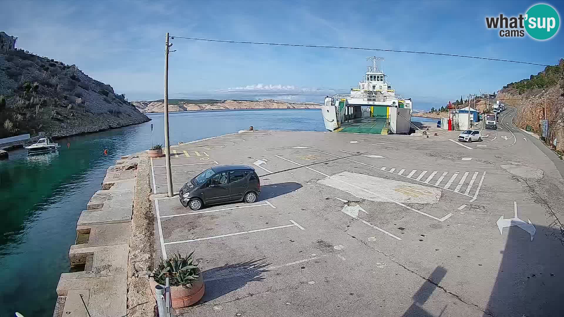 Webcam Prizna ferry port to Pag island