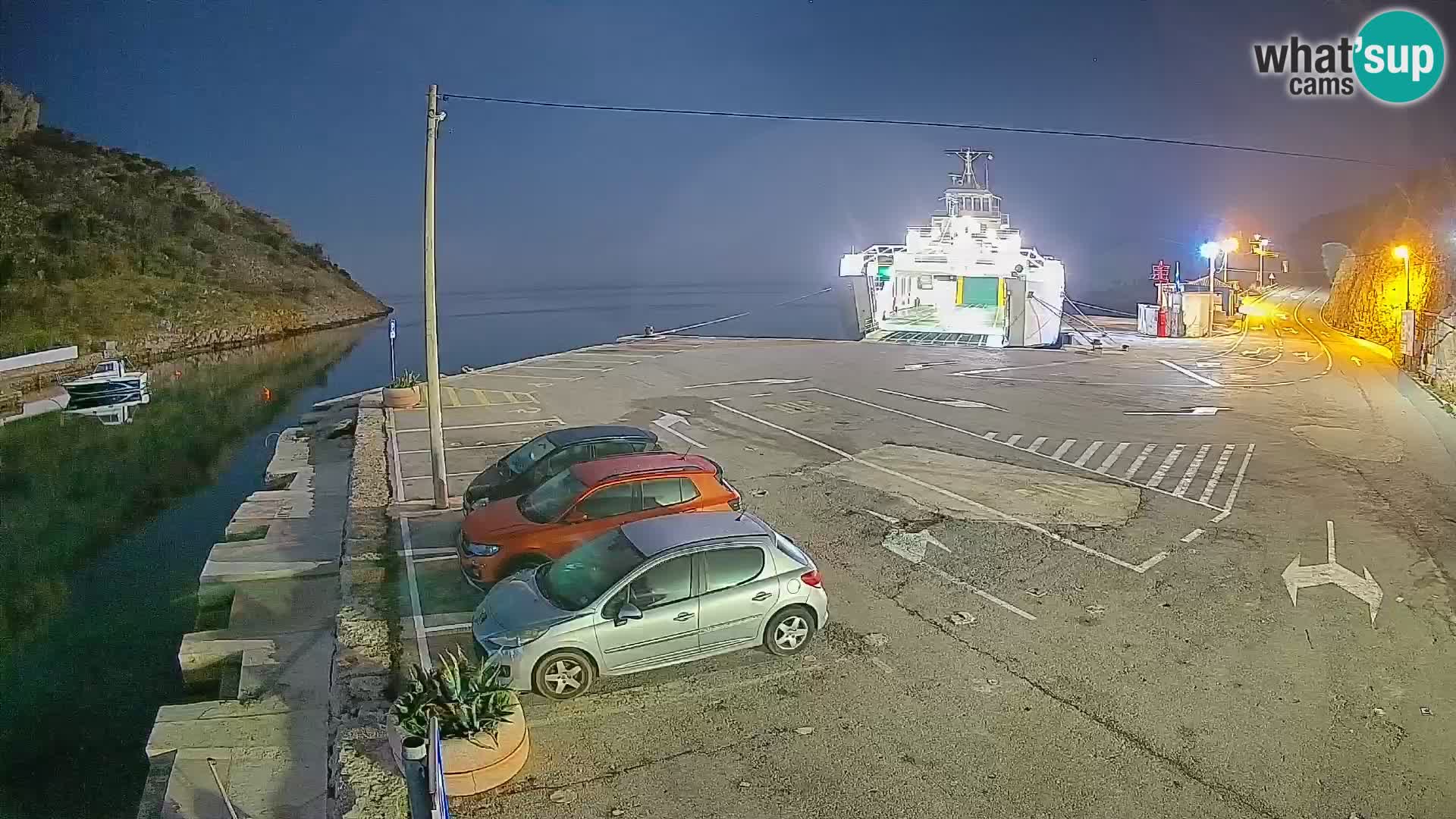 Webcam del puerto de ferris de Prizna – hacia la isla de Pag