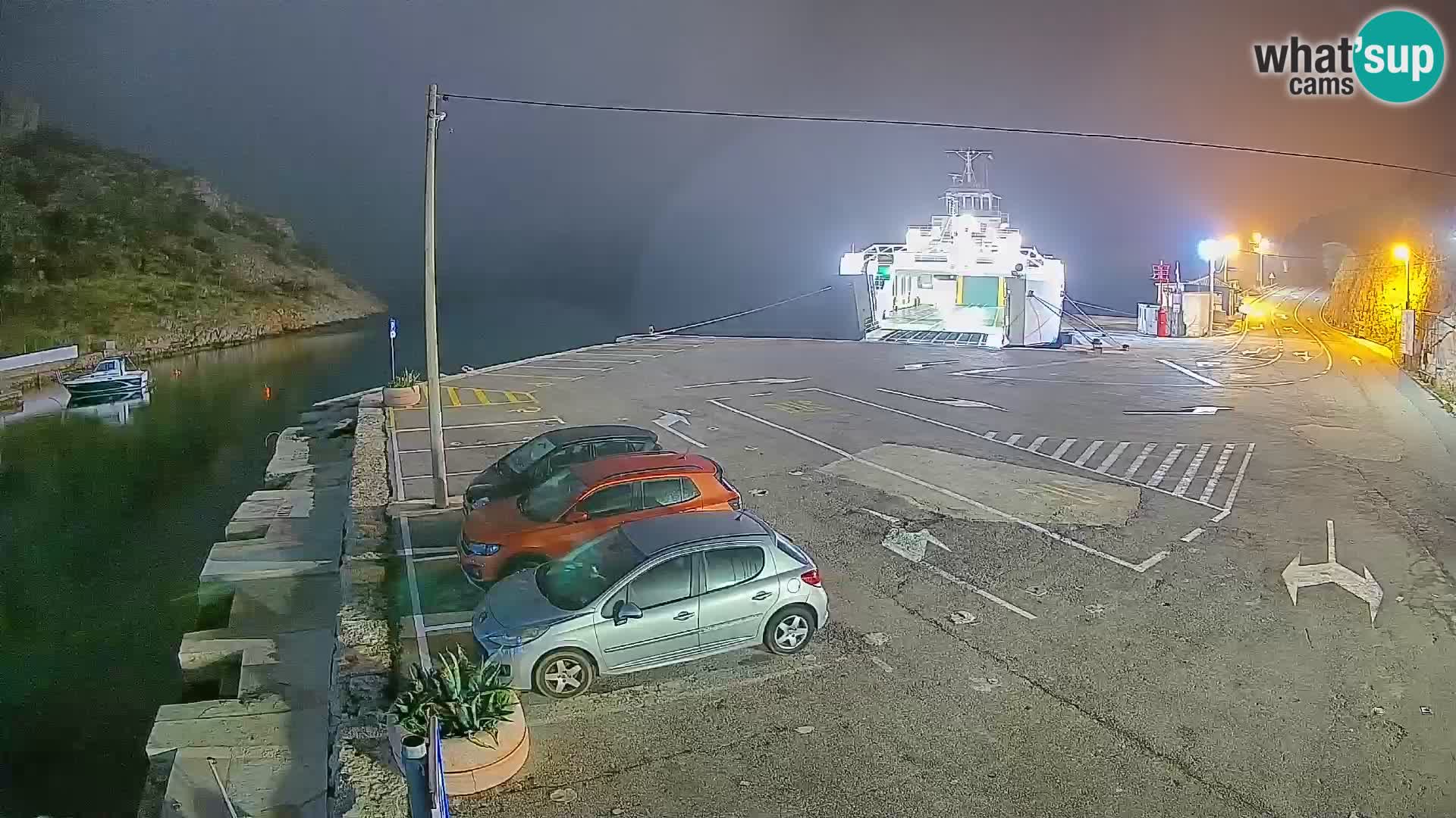Webcam del puerto de ferris de Prizna – hacia la isla de Pag