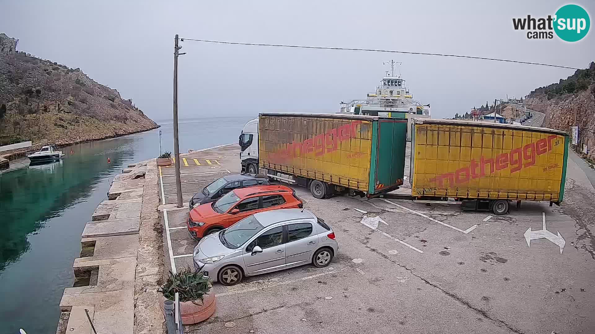 Webcam port de ferry de Prizna – vers l’île de Pag