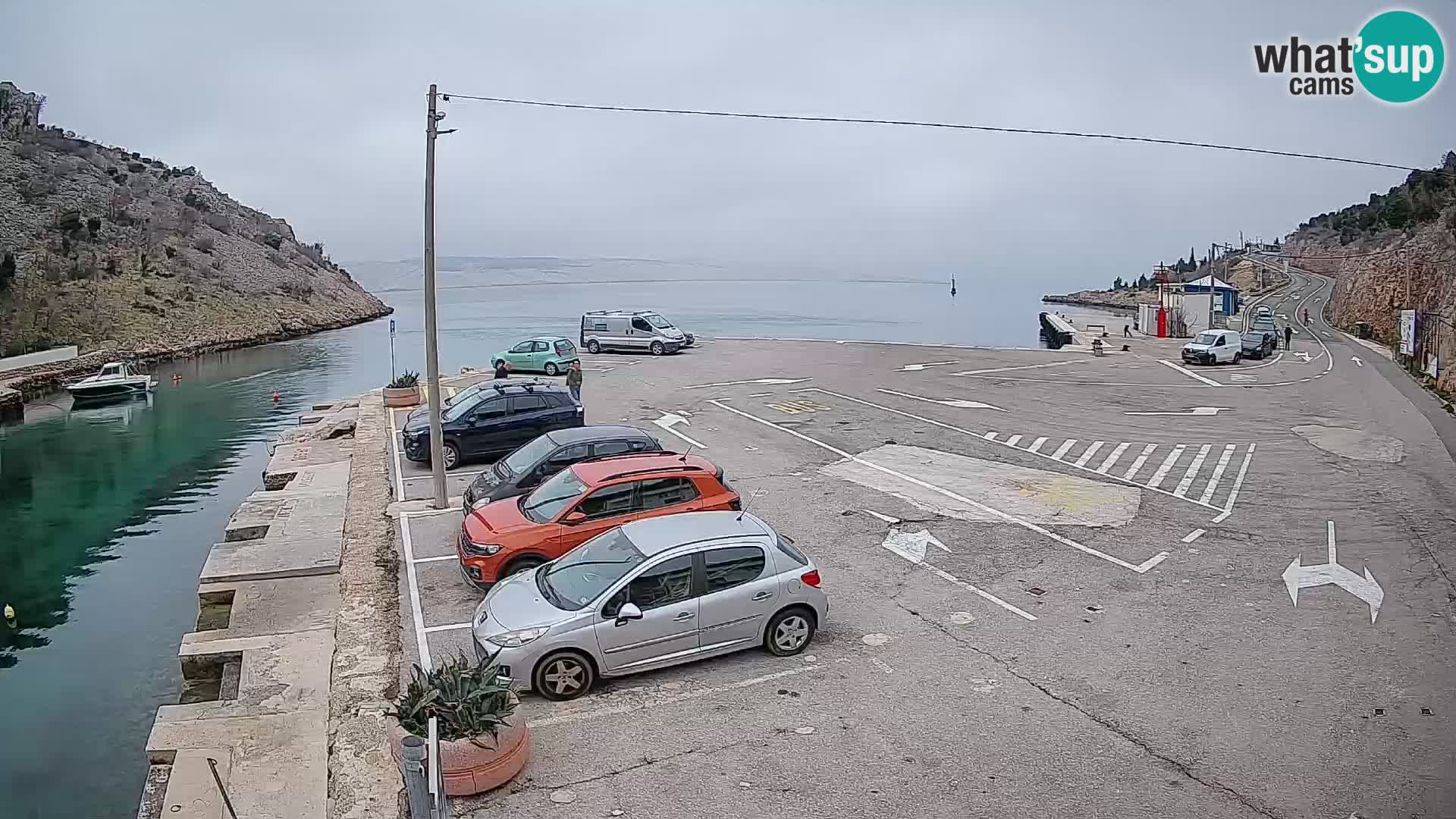Webcam del puerto de ferris de Prizna – hacia la isla de Pag