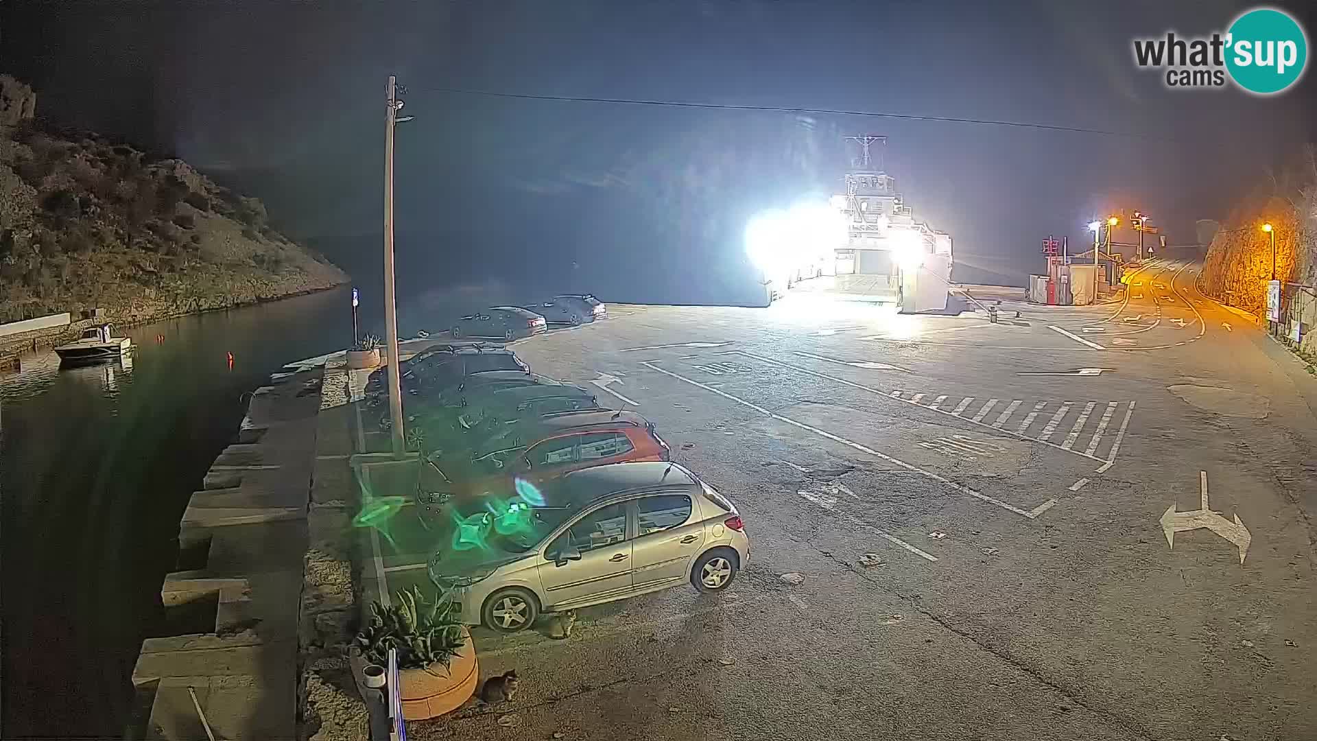 Web kamera trajektna luka Prizna – prema otoku Pag