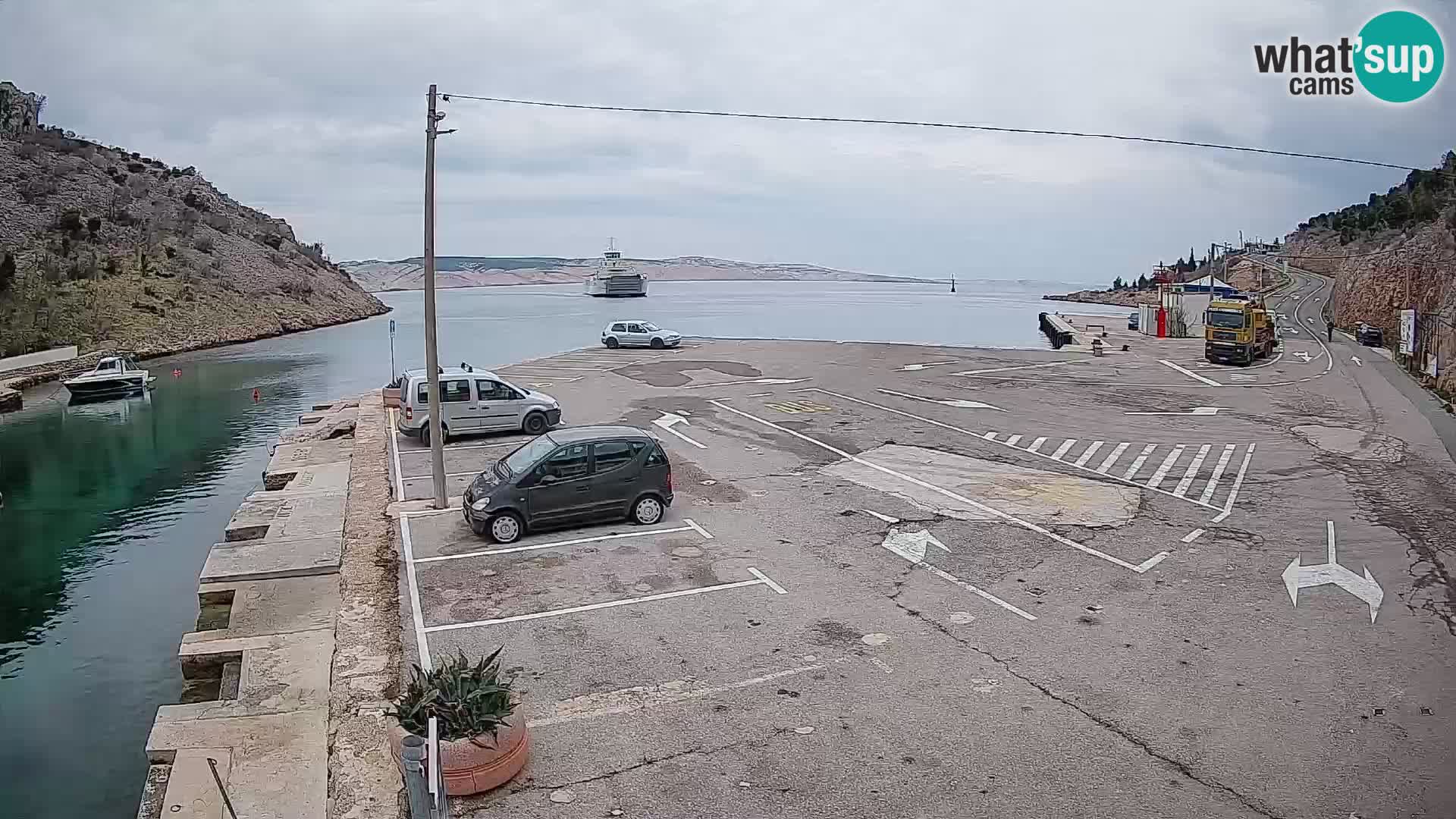 Webcam Fährhafen Prizna – zur Insel Pag