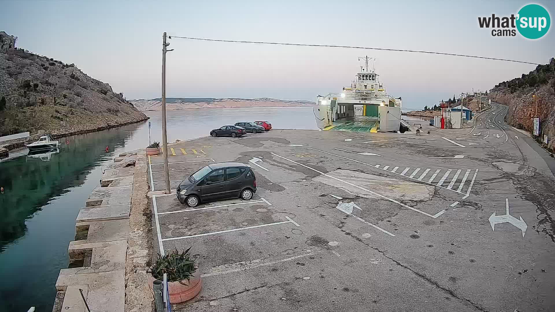 Webcam Prizna ferry port to Pag island