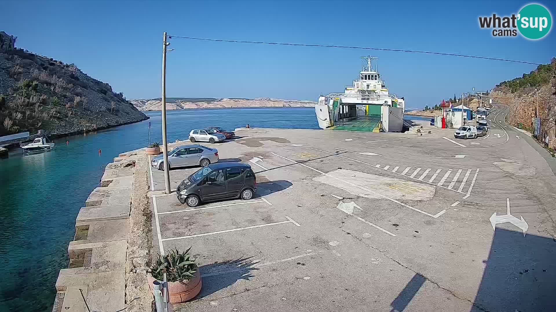 Webcam Prizna ferry port to Pag island