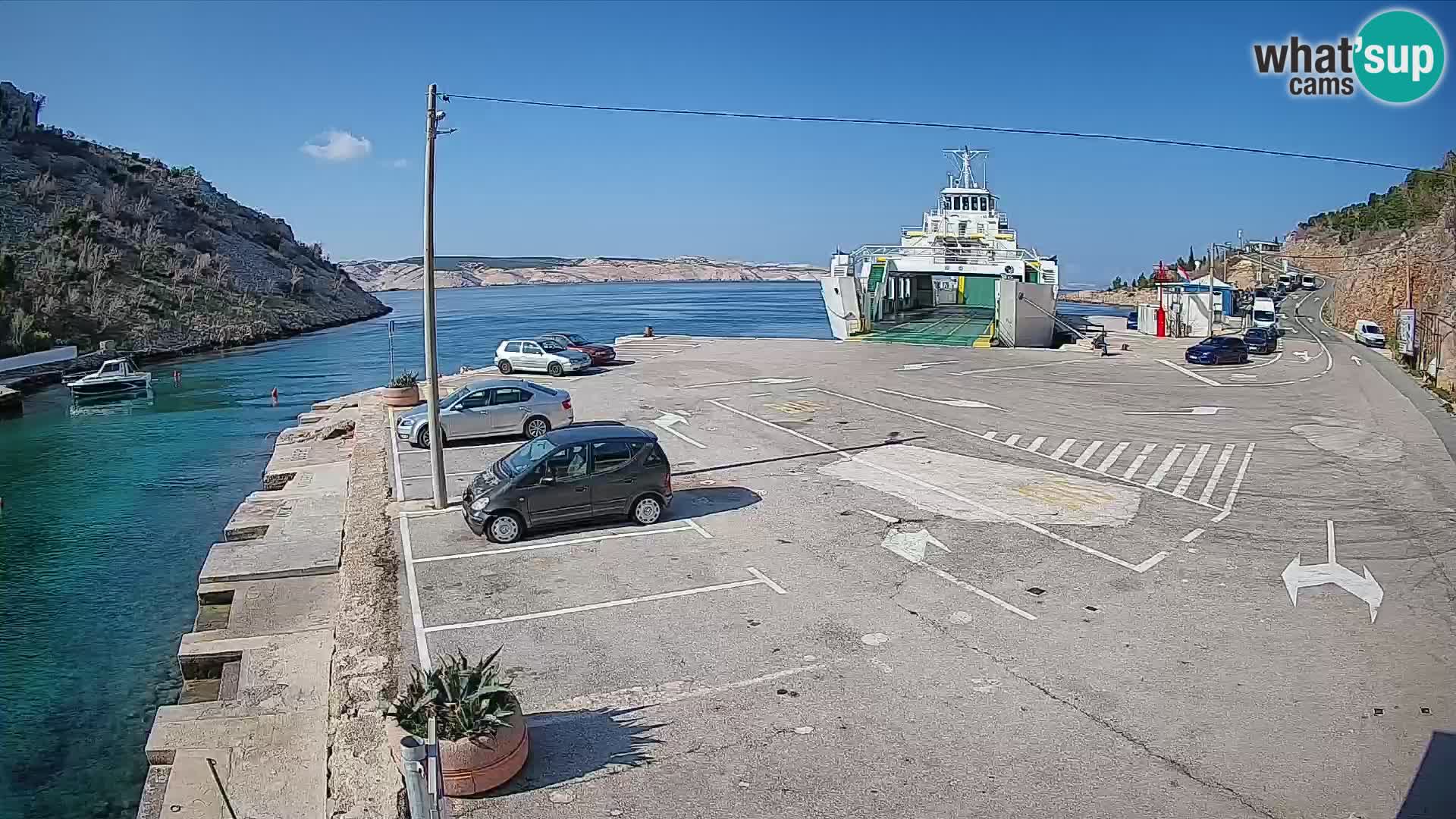 Webcam del puerto de ferris de Prizna – hacia la isla de Pag