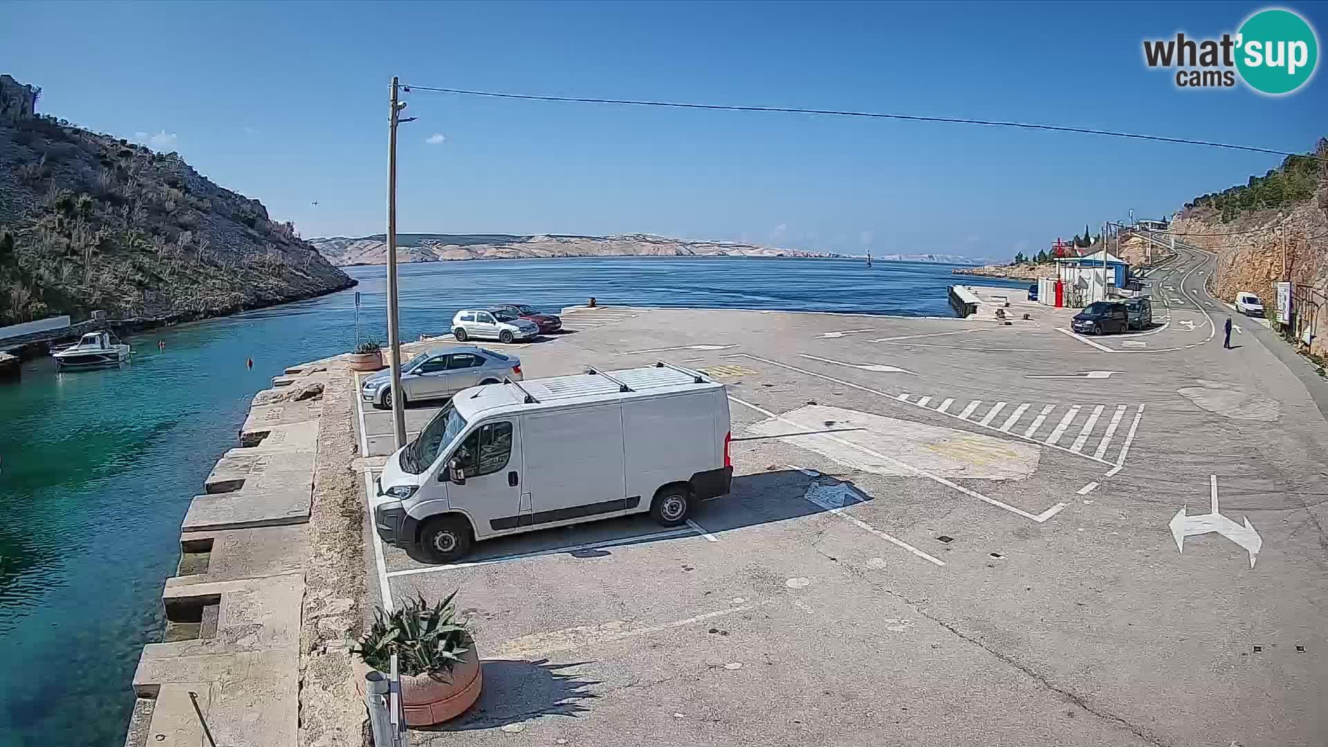 Webcam del puerto de ferris de Prizna – hacia la isla de Pag