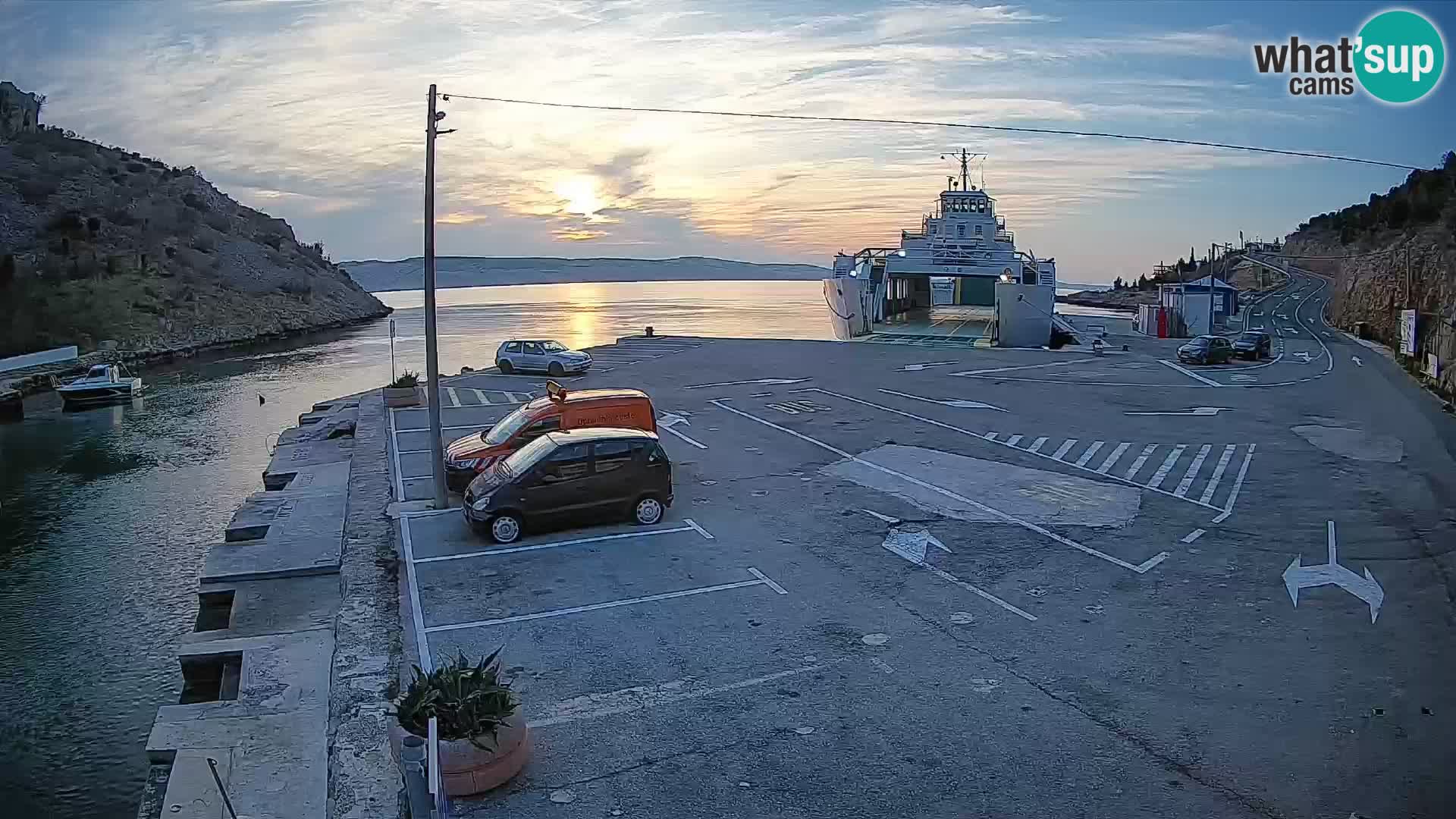 Webcam port de ferry de Prizna – vers l’île de Pag