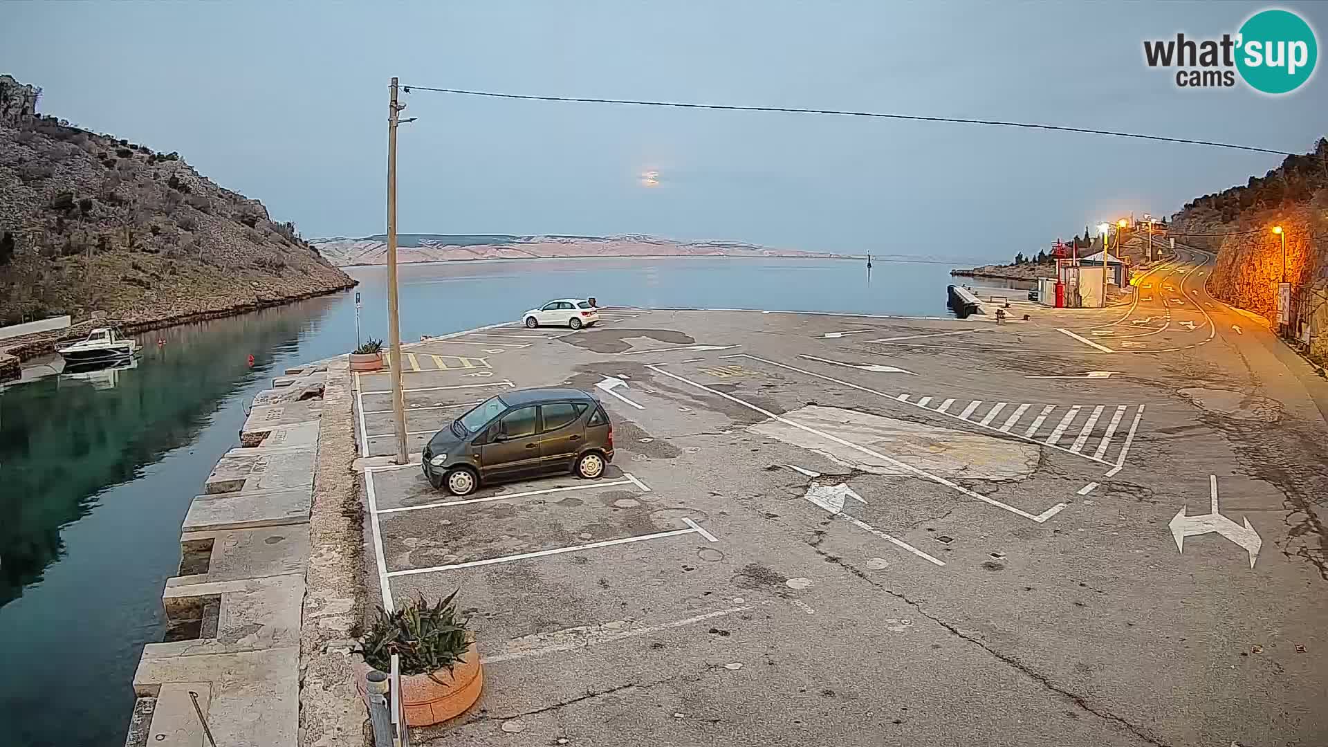 Webcam Prizna ferry port to Pag island