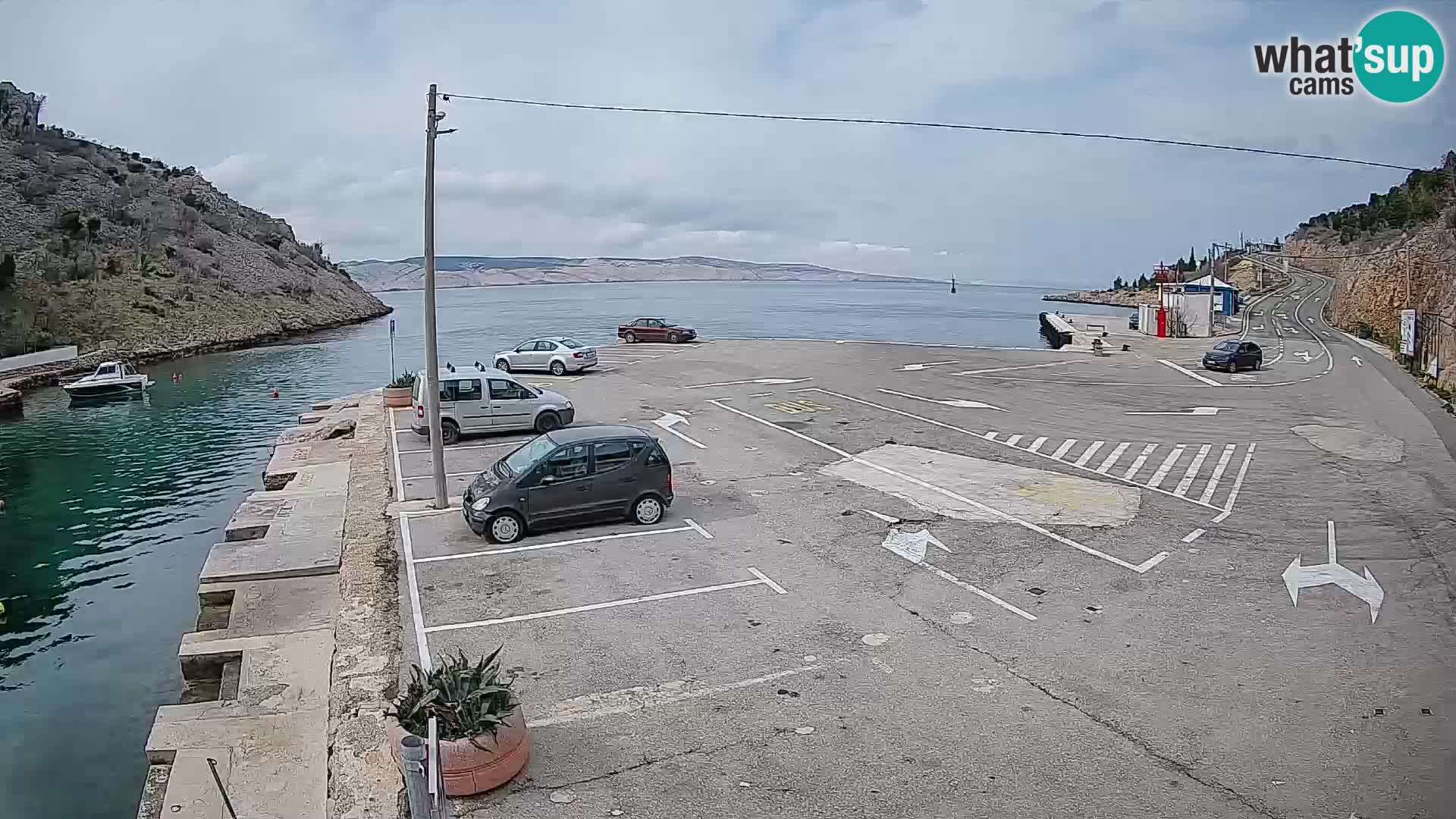 Webcam del puerto de ferris de Prizna – hacia la isla de Pag