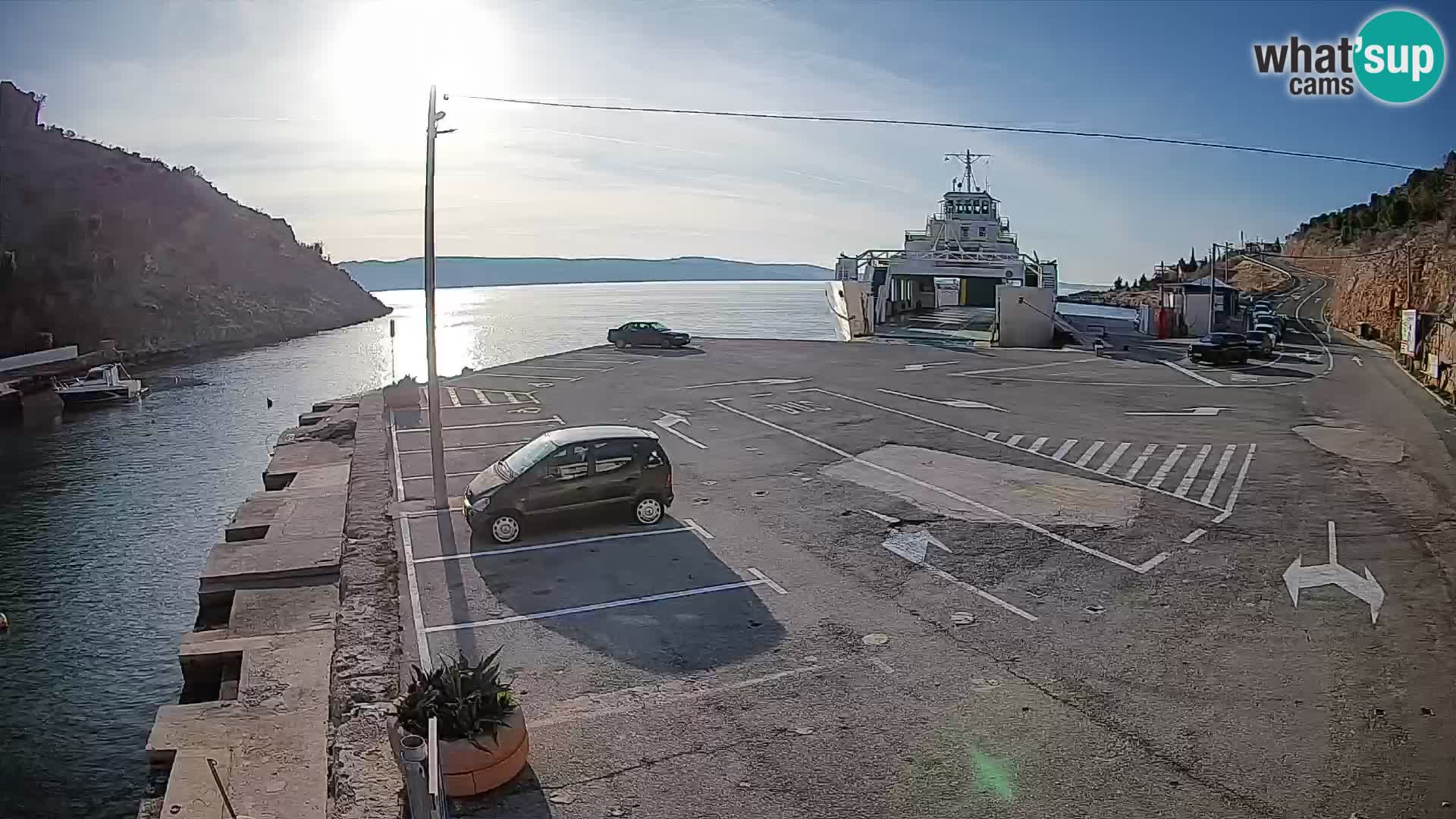Webcam port de ferry de Prizna – vers l’île de Pag