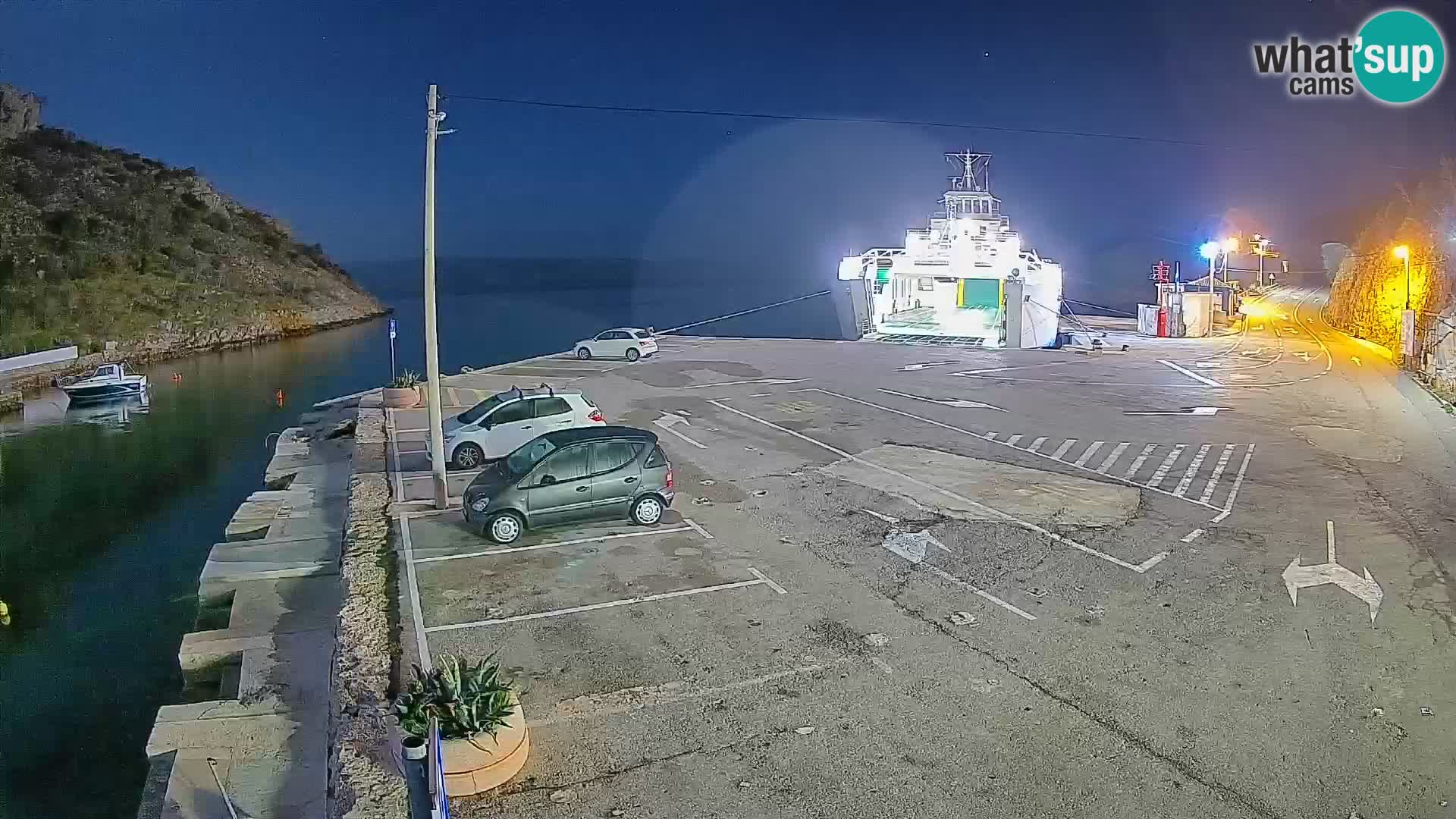 Webcam del puerto de ferris de Prizna – hacia la isla de Pag