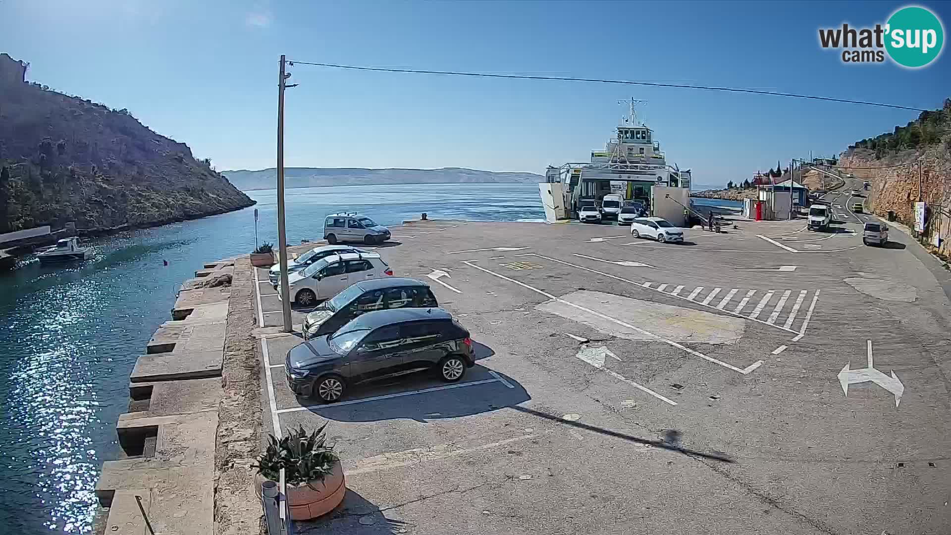 Web kamera trajektna luka Prizna – prema otoku Pag