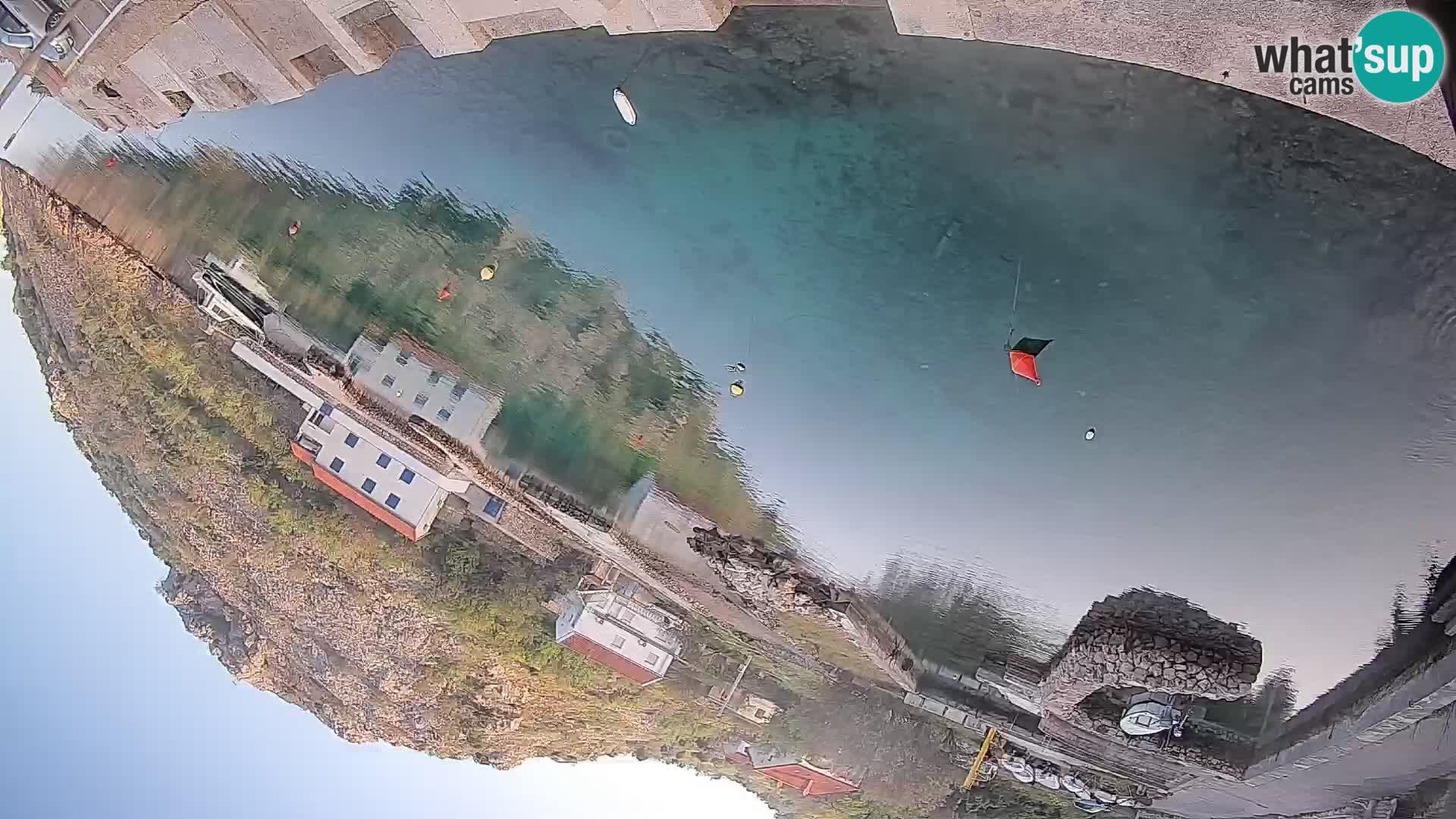 Webcam del puerto de ferris de Prizna – hacia la isla de Pag