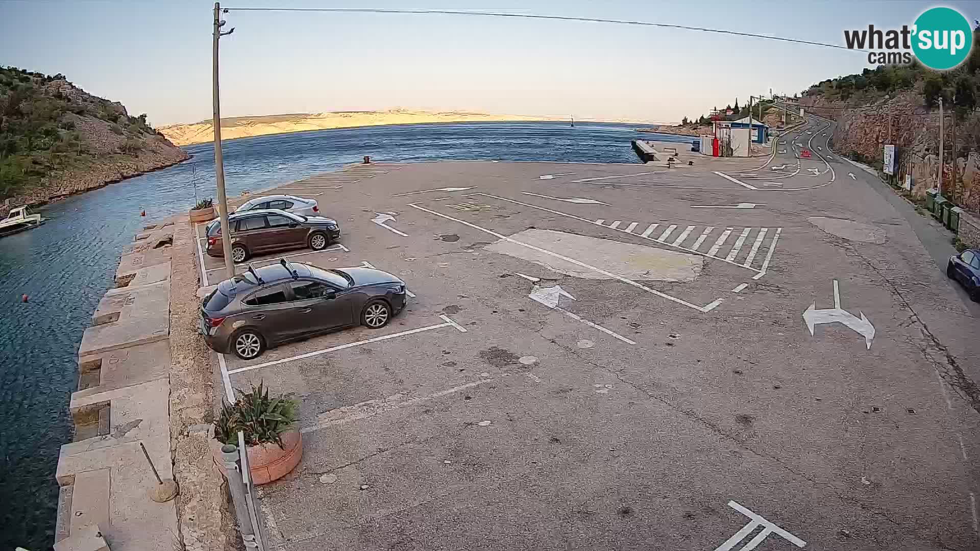 Webcam port de ferry de Prizna – vers l’île de Pag