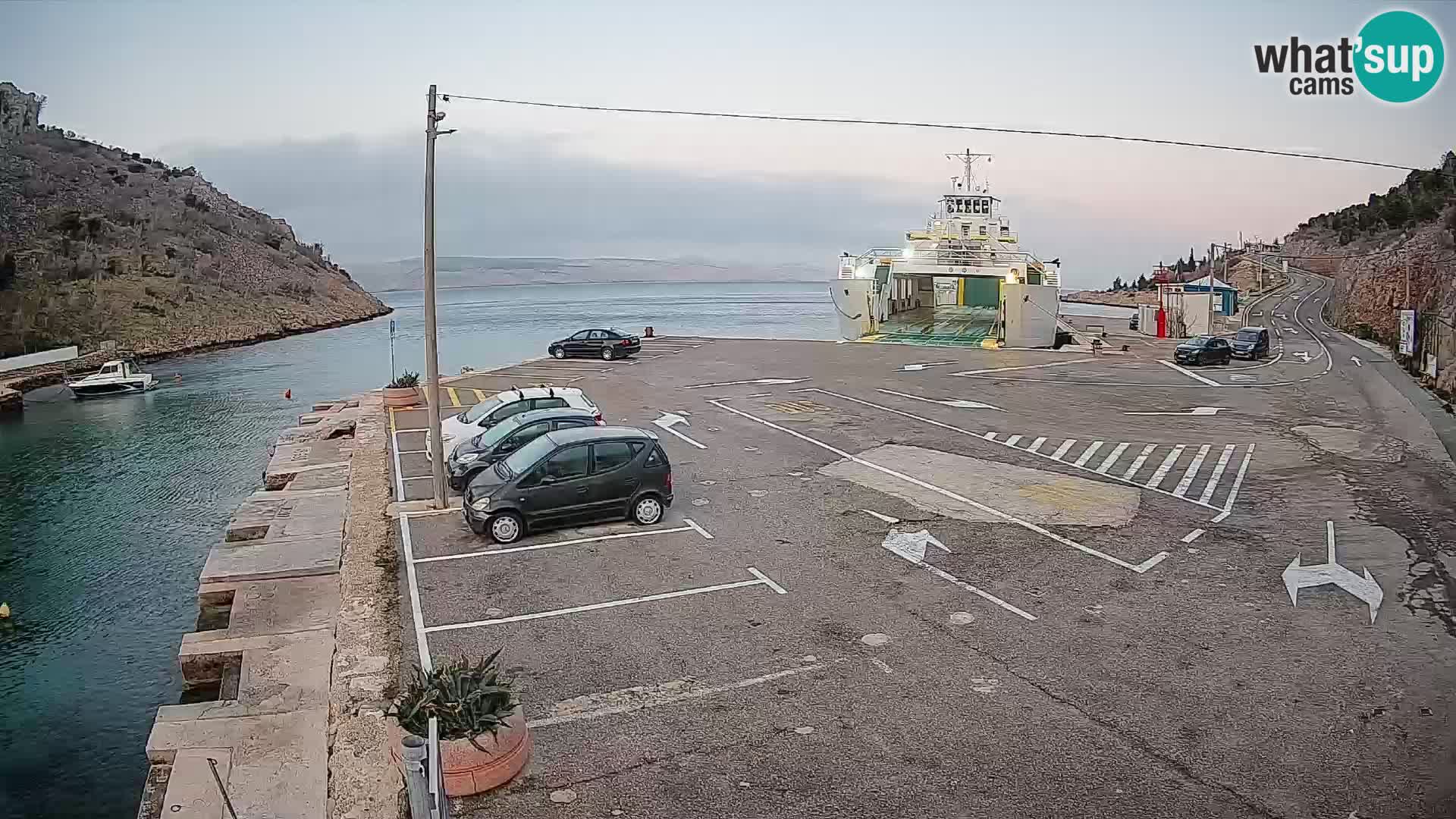 Webcam port de ferry de Prizna – vers l’île de Pag