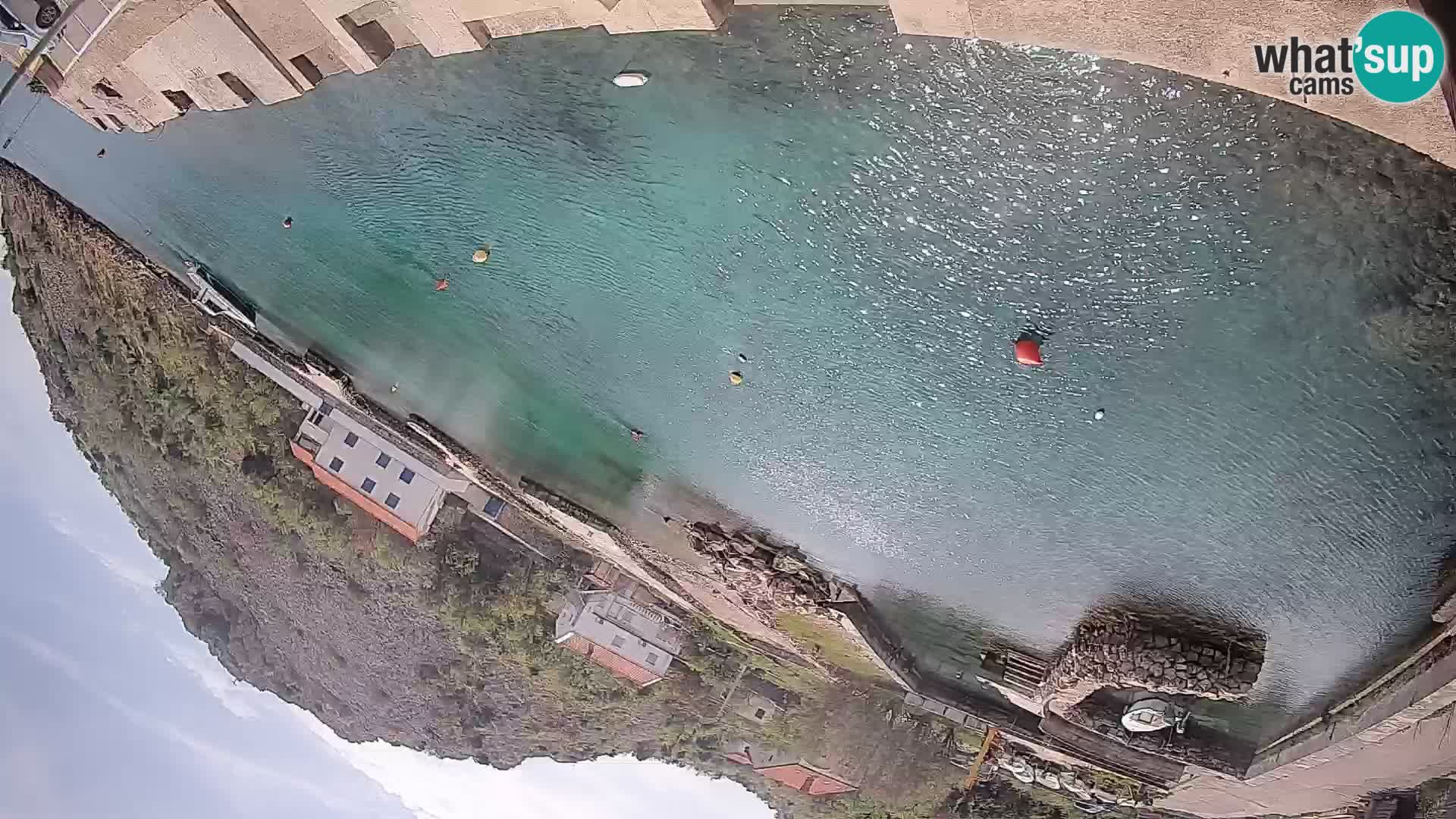 Web kamera trajektna luka Prizna – prema otoku Pag