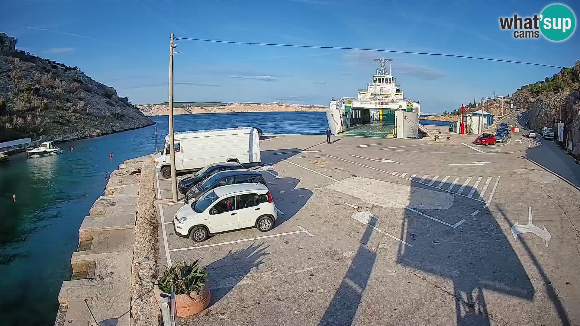 Webcam Prizna ferry port to Pag island