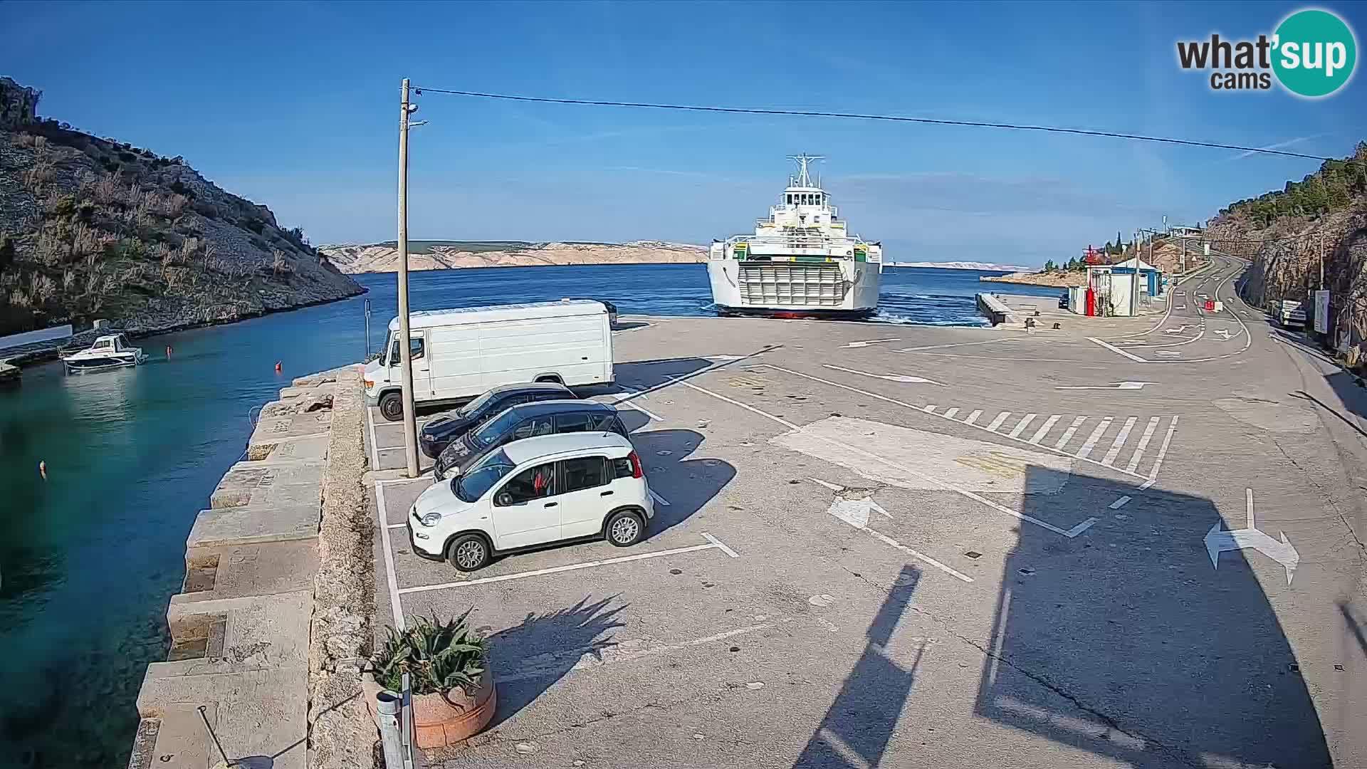 Webcam Prizna ferry port to Pag island