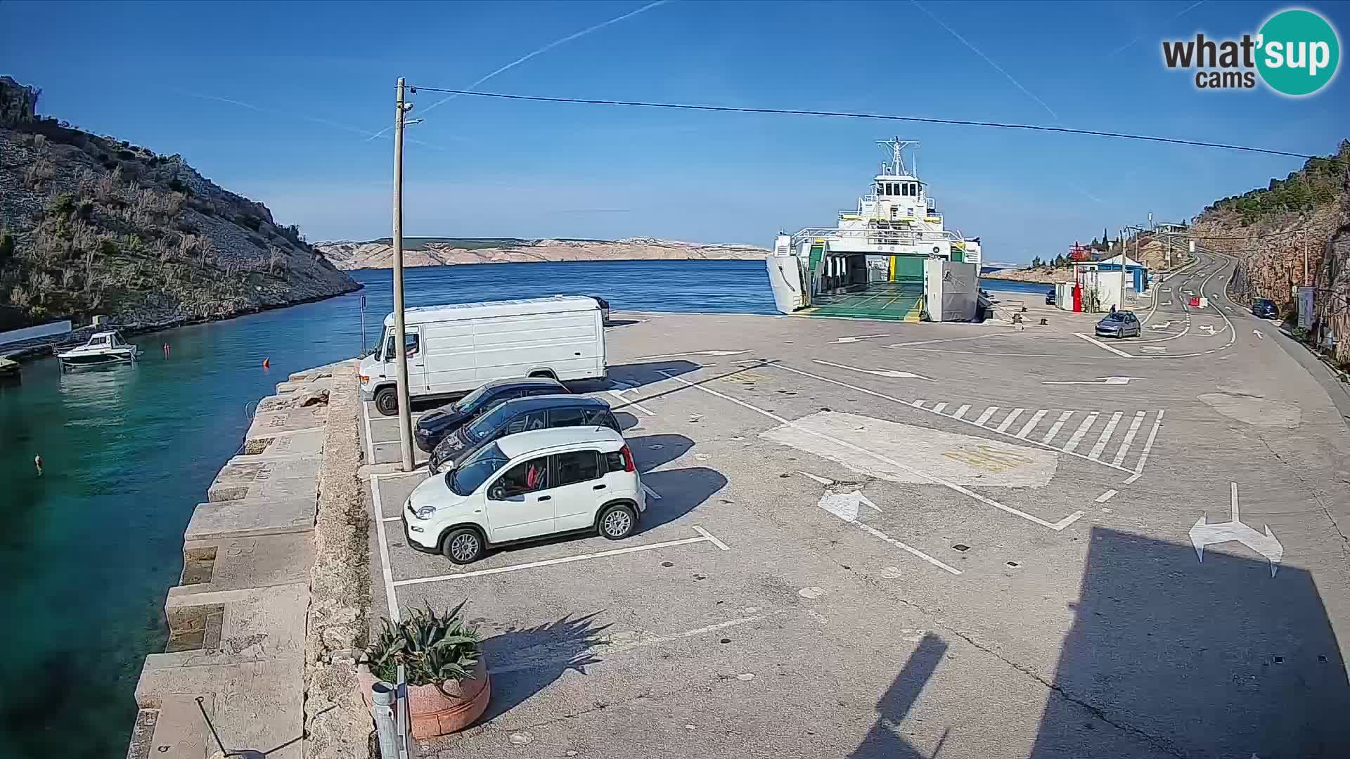 Webcam Prizna ferry port to Pag island