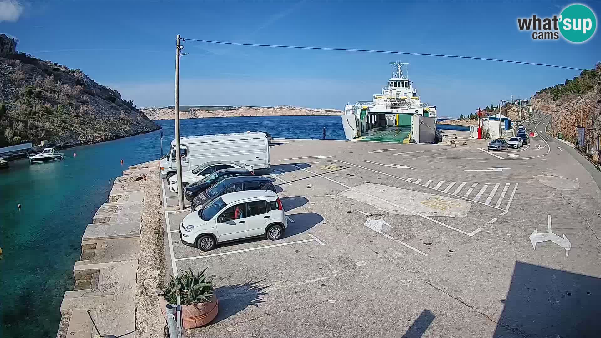 Webcam Prizna ferry port to Pag island