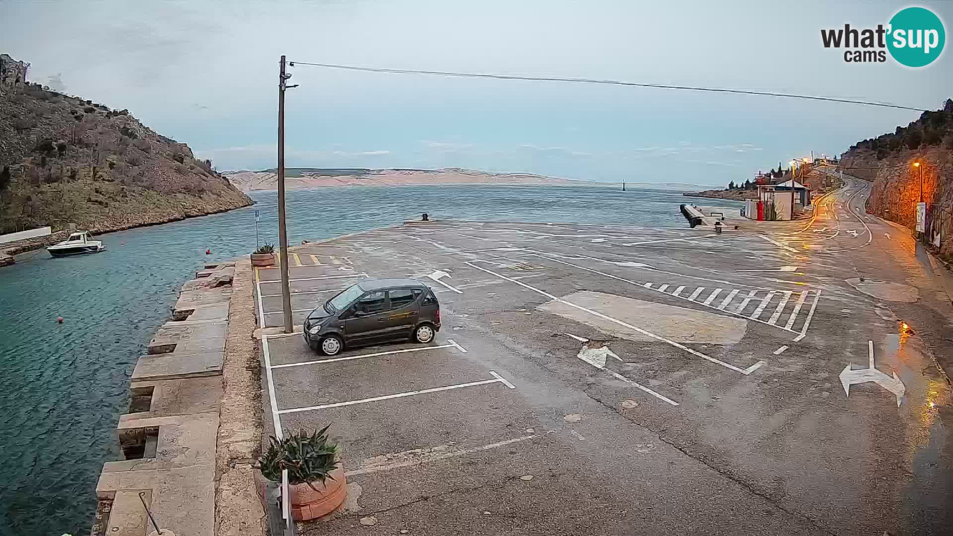 Webcam Prizna ferry port to Pag island